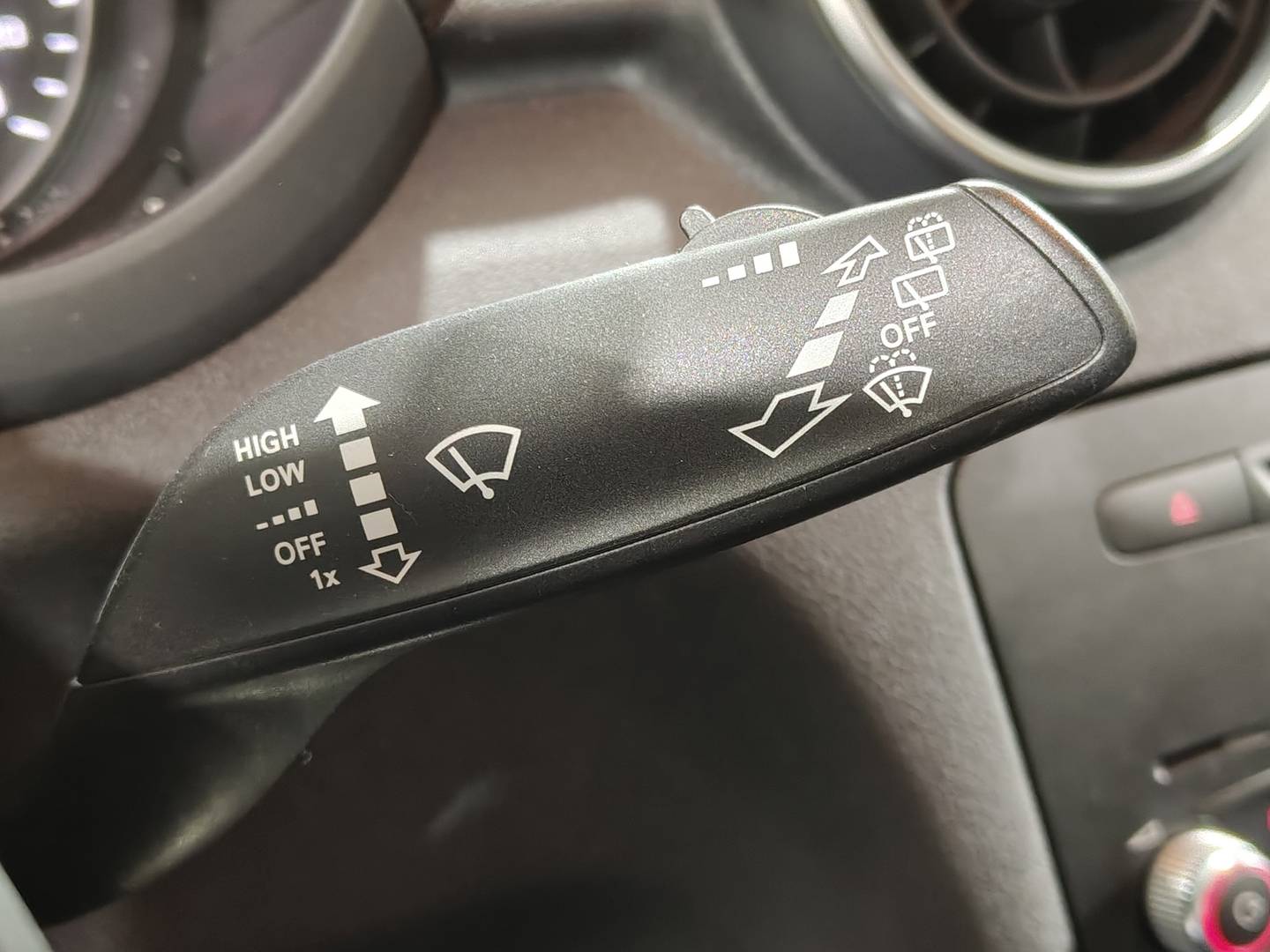 Foto Audi A1 Audi A1 Attraction 1.6 TDI (105 CV)