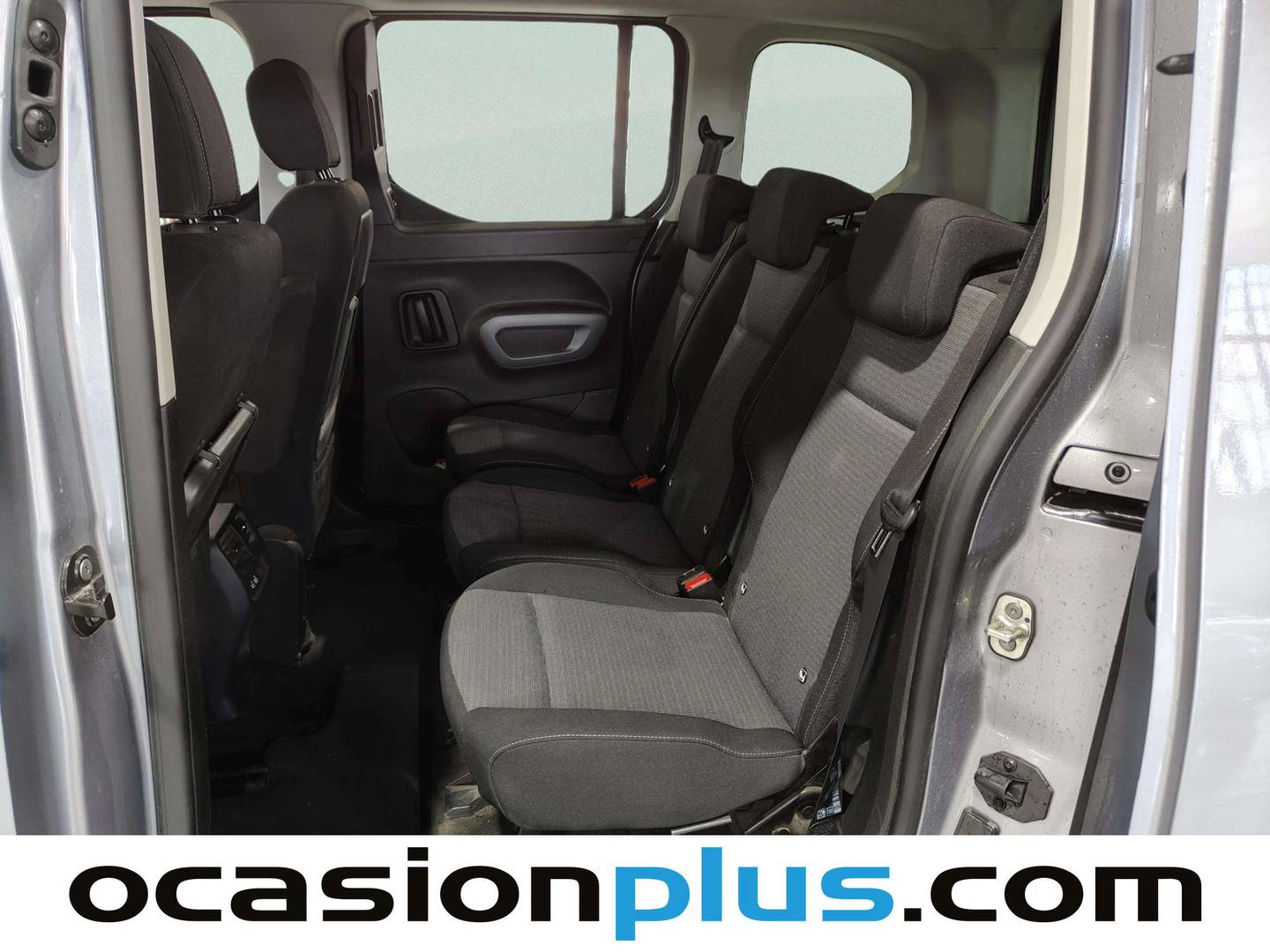 Foto asientos traseros Toyota Proace City Verso Toyota Proace City Verso Combi 1.5D L1 VX (131 CV)