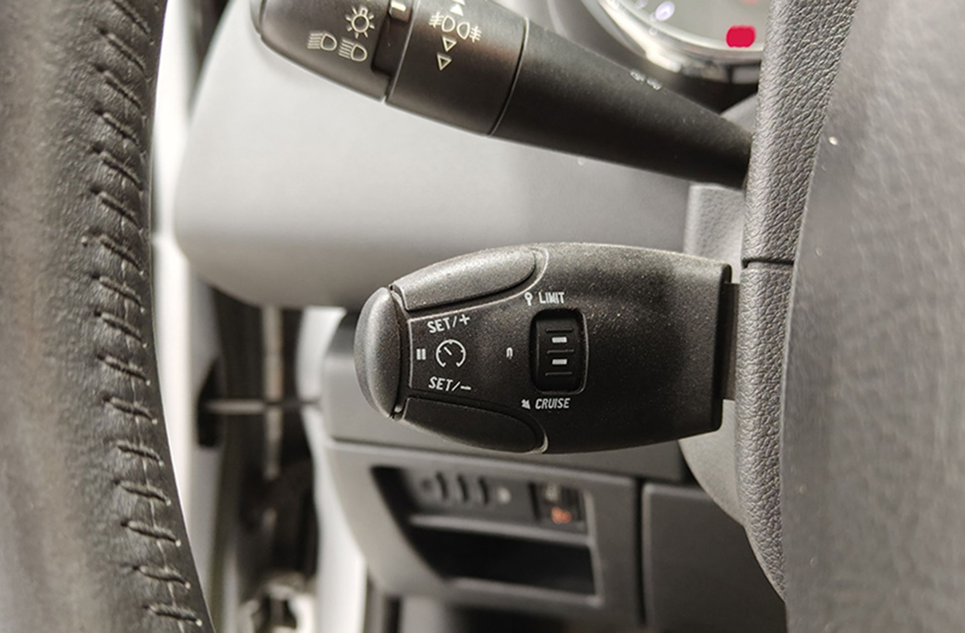 Peugeot 5008 Active VTi 7 plazas - foto 25