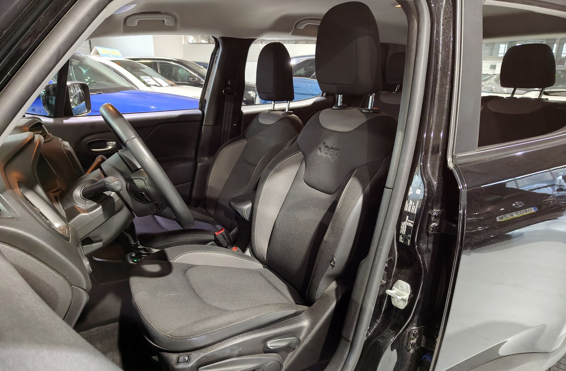 Jeep Renegade eHybrid 1.5 Limited ATX - foto 9