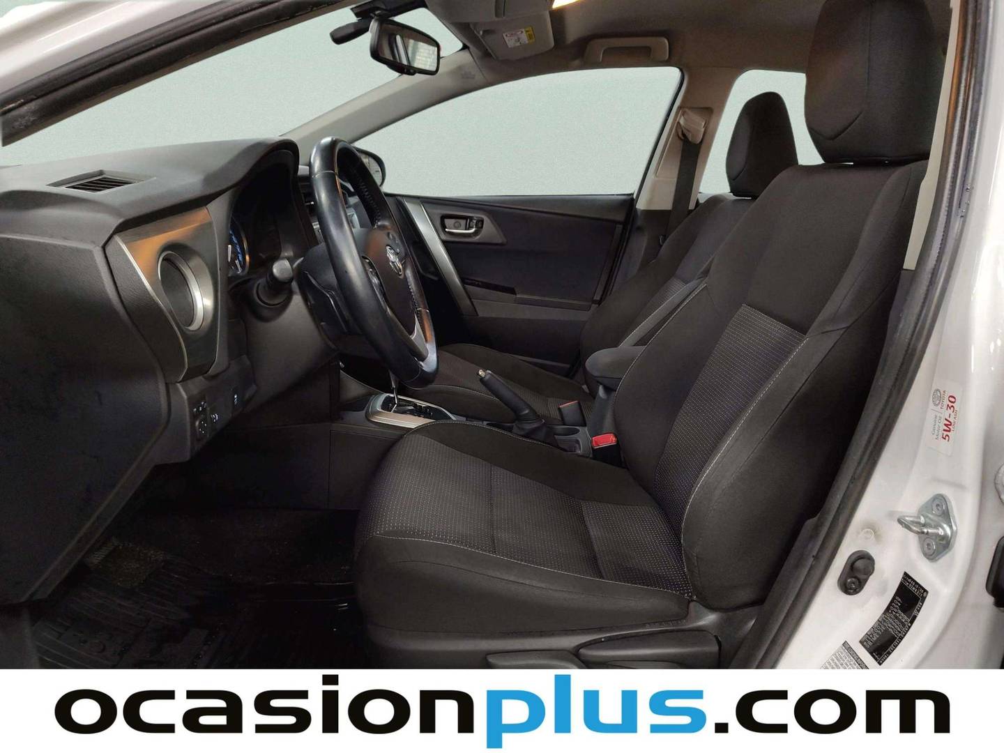 Foto asientos delanteros Toyota Auris Toyota Auris 130 Active MultiDrive (132 CV)