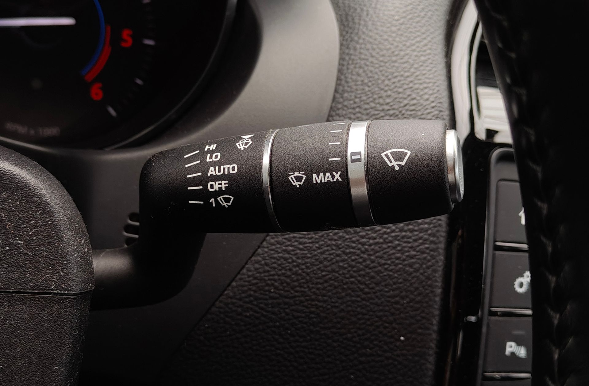Jaguar XE 2.0 Diesel XE-Pure RWD - foto 26