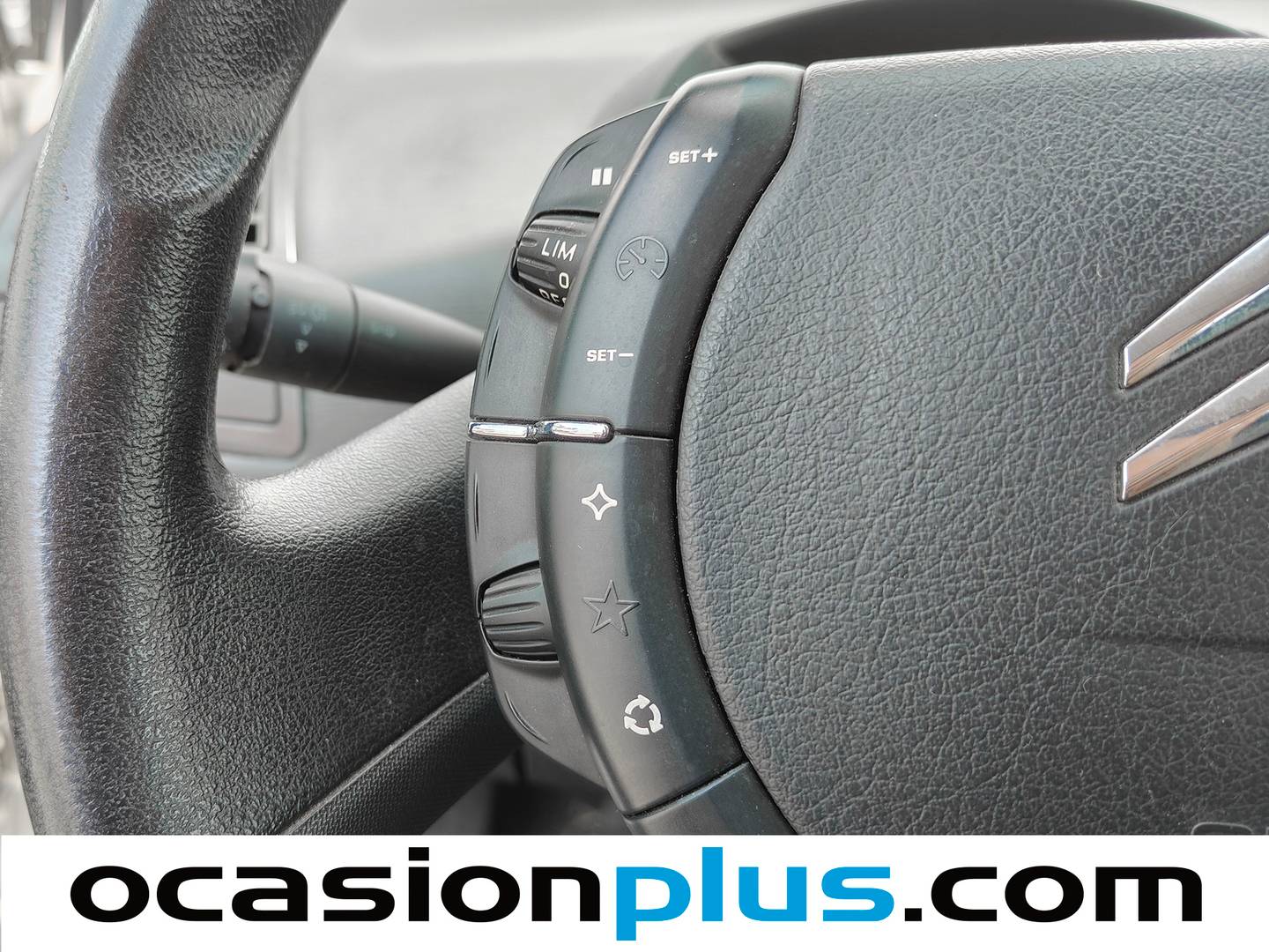 Equipamiento del Citroën C4 Citroën C4 1.6 Collection (110 CV)