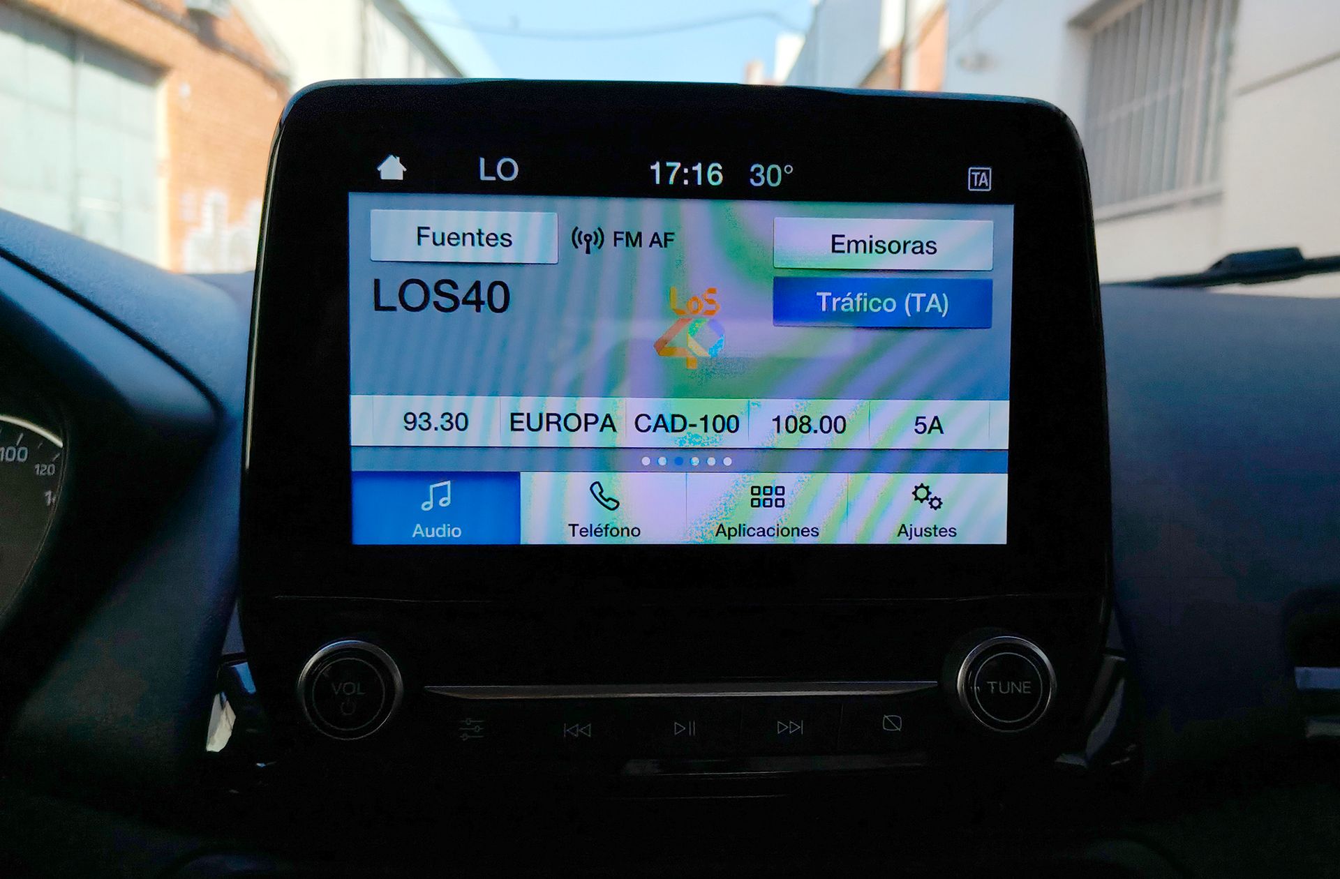 Ford EcoSport 1.0T EcoBoost Titanium - foto 27