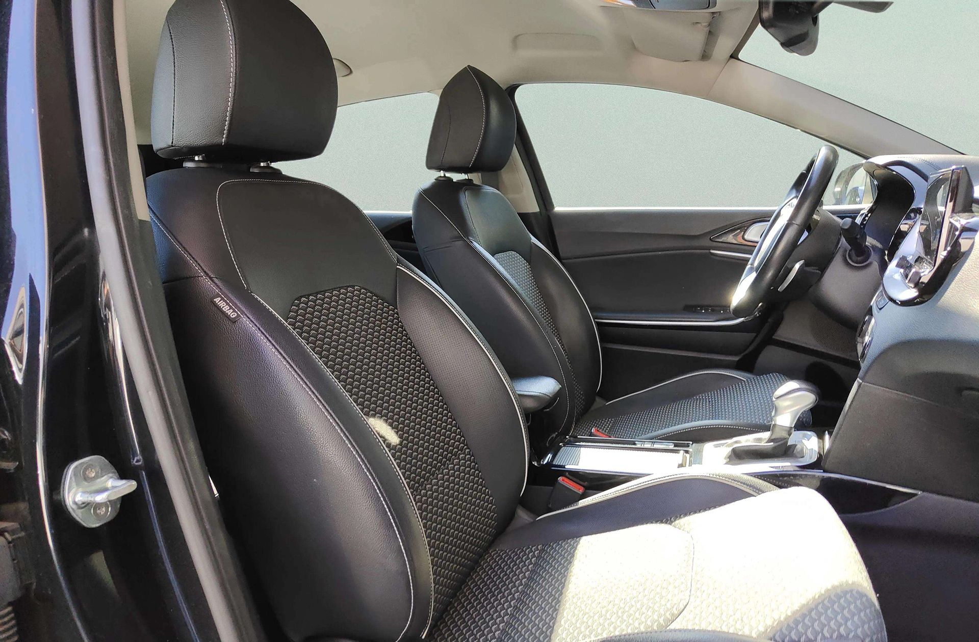 Kia XCeed 1.6 GDi PHEV E-Tech - foto 19