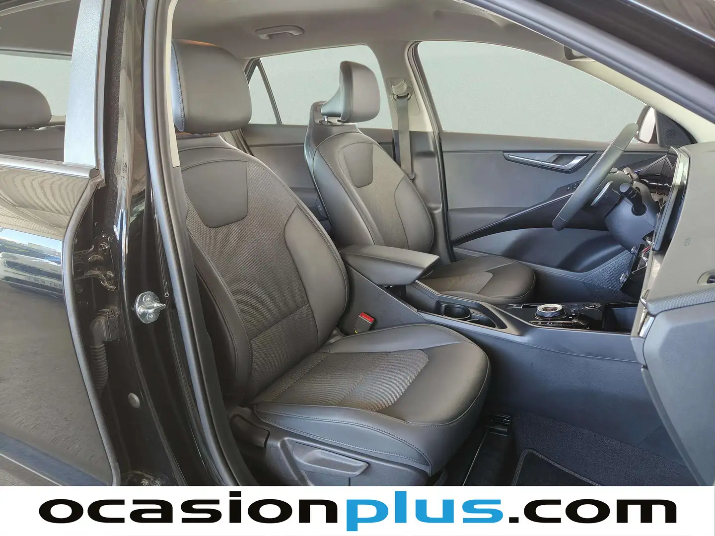 Foto KIA Niro Kia Niro 1.6 GDi HEV Drive  (141 CV)