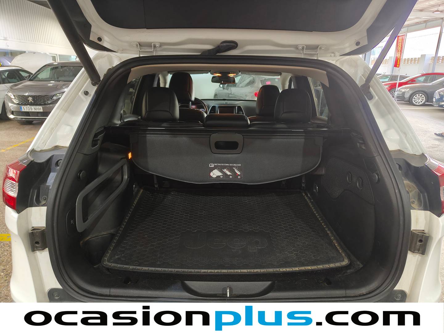 Fotos maletero Jeep Cherokee Jeep Cherokee 2.0 CRD Limited 4x4 Active D. I (140 CV)