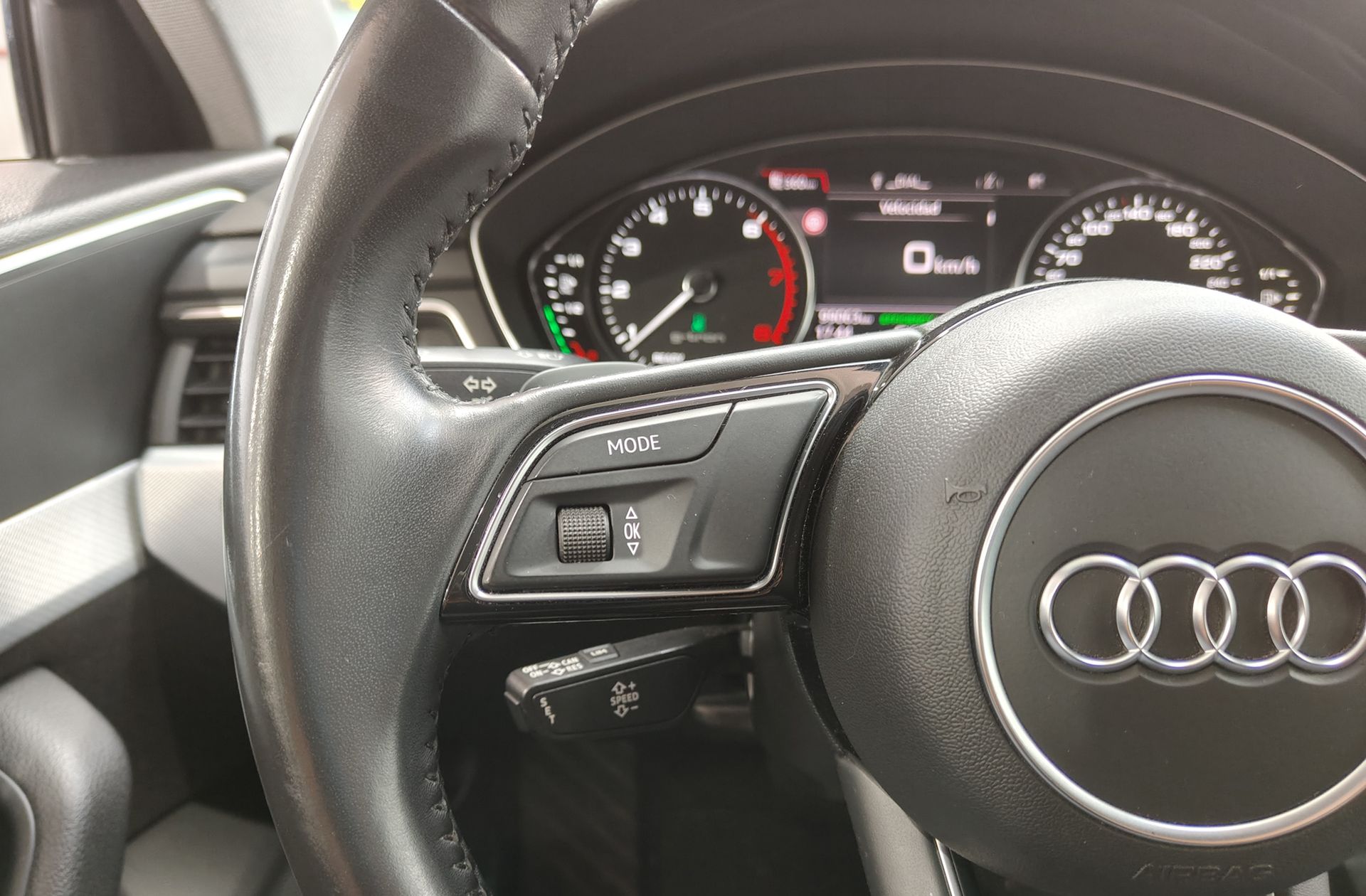 Audi A4 Avant 40 g-tron S line edition S tronic - foto 29