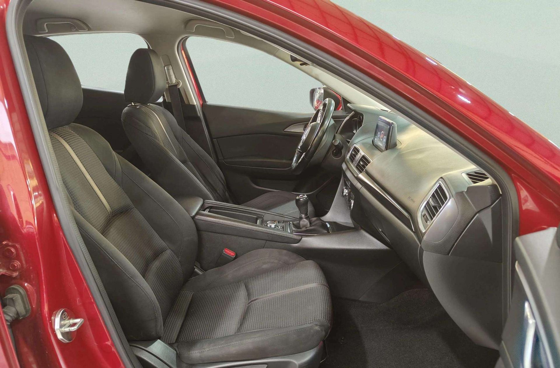 Mazda Mazda3 2.2 DE Black Tech Edition - foto 18