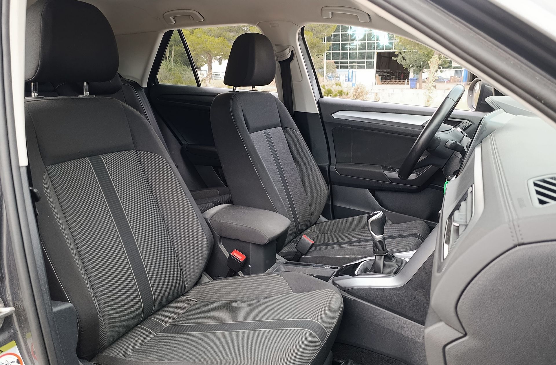 Volkswagen T-Roc Life 1.0 TSI - foto 17