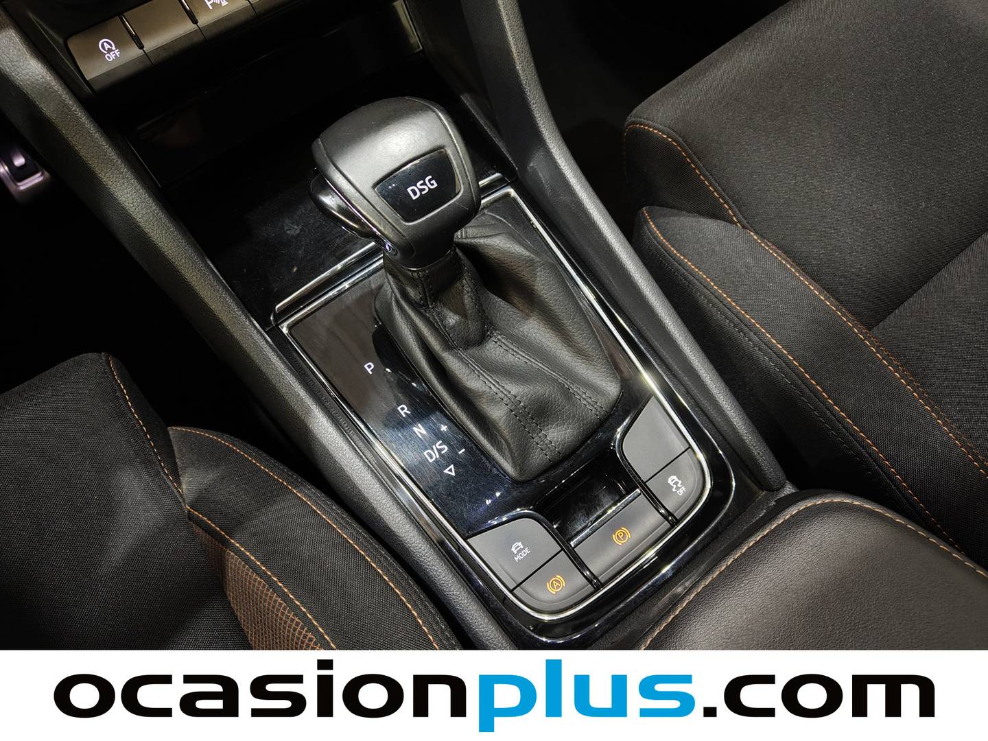 Foto Skoda Karoq Skoda Karoq 1.5 TSI ACT Scout DSG (150 CV)