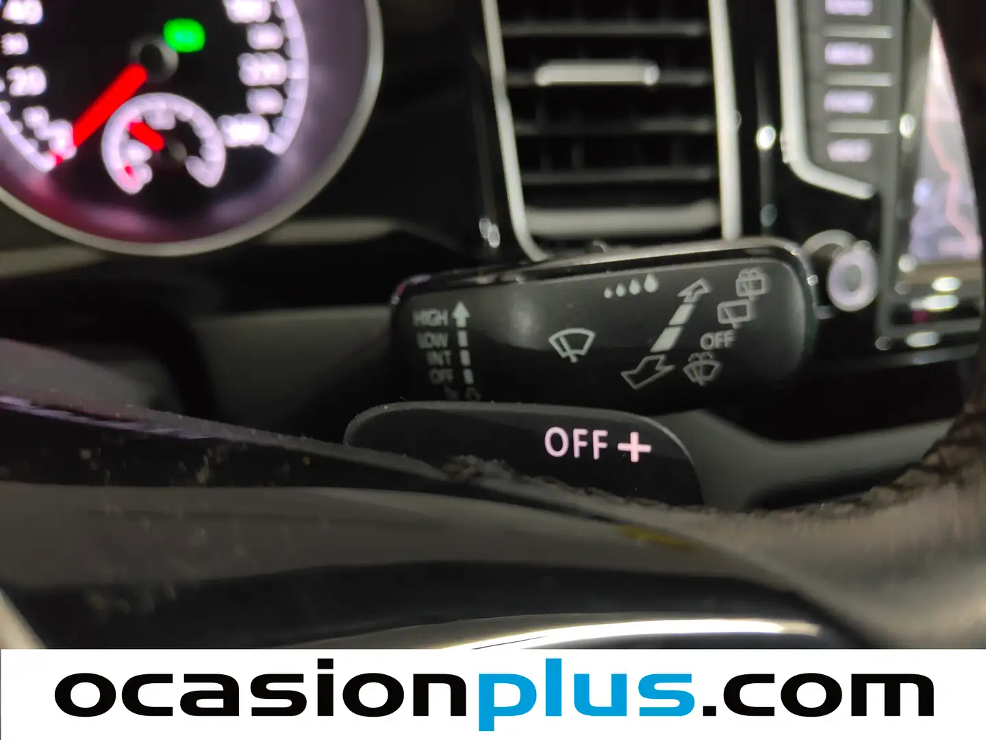 Foto Volkswagen Golf Sportsvan Volkswagen Golf Sportsvan 1.6 TDI Sport BMT DSG (110 CV)