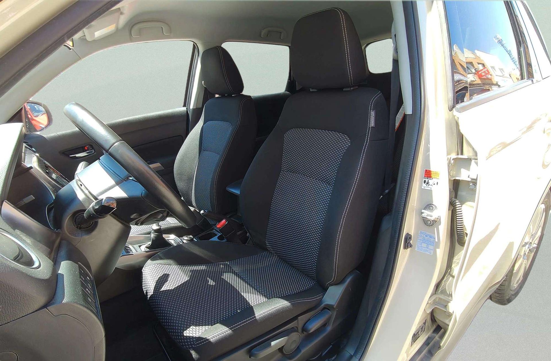 Suzuki Vitara 1.4 Turbo Mild Hybrid GLE 4WD - foto 11