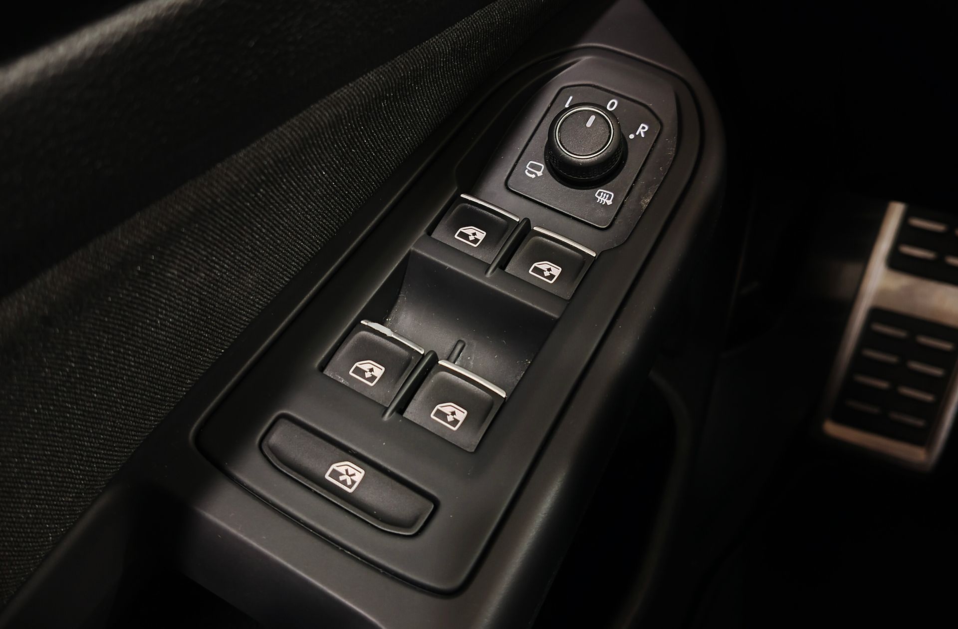 Volkswagen Golf GTI 2.0 TSI DSG - foto 39