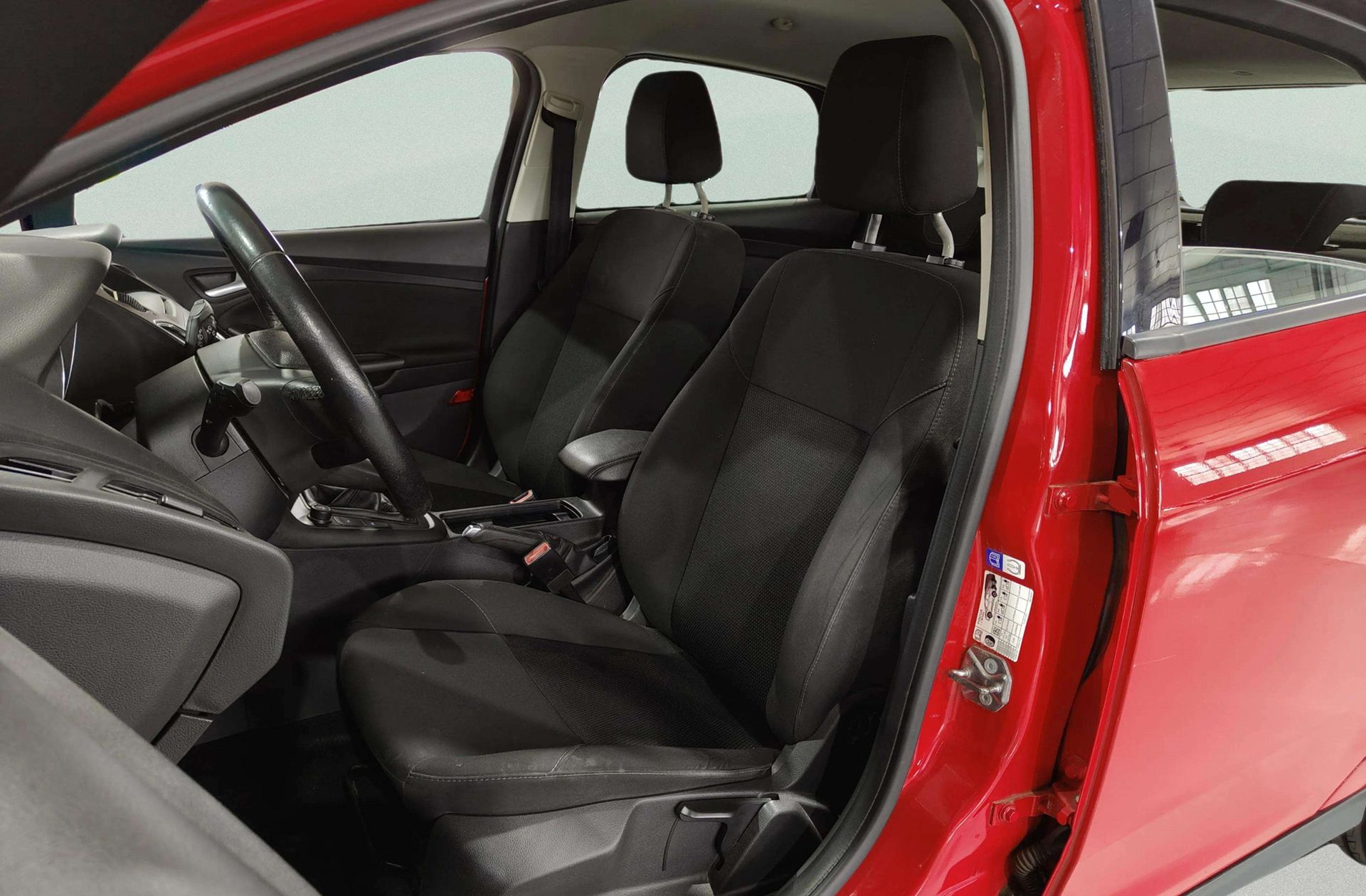 Ford Focus 1.6 TDCi Edition - foto 9
