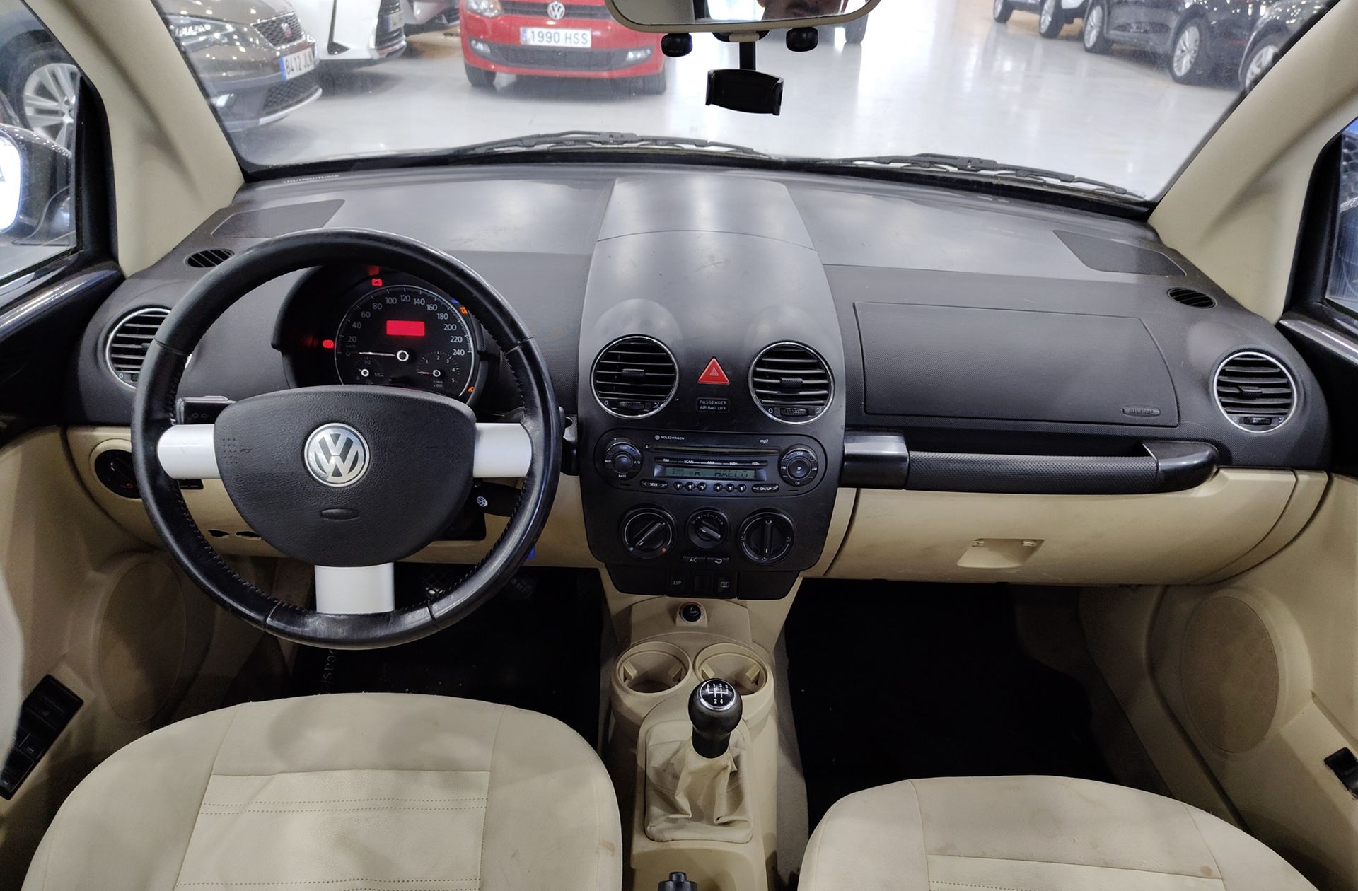 Volkswagen Beetle Cabrio 1.9 TDI - foto 6