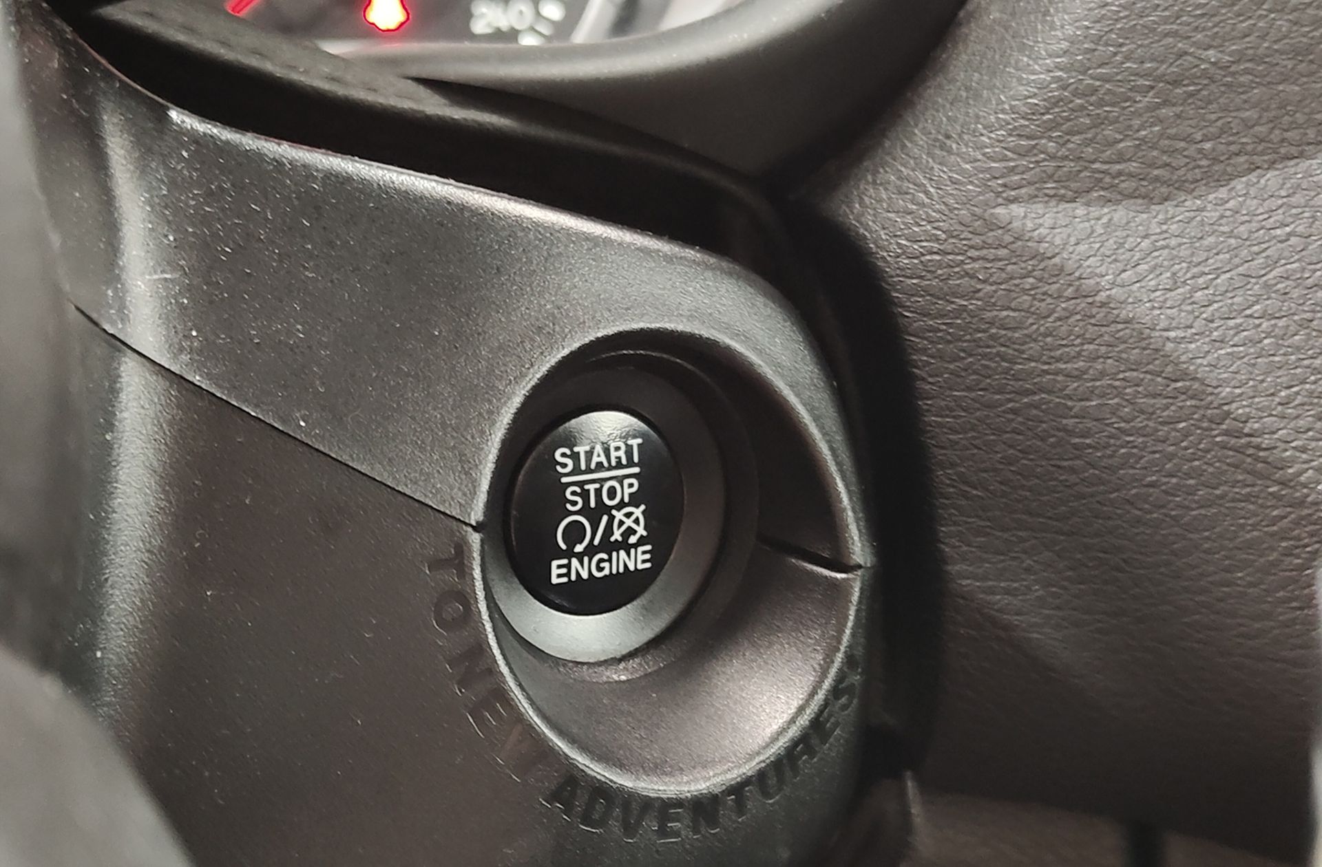 Jeep Renegade 1.6 MultiJet Dawn of Justice 4x2 - foto 31