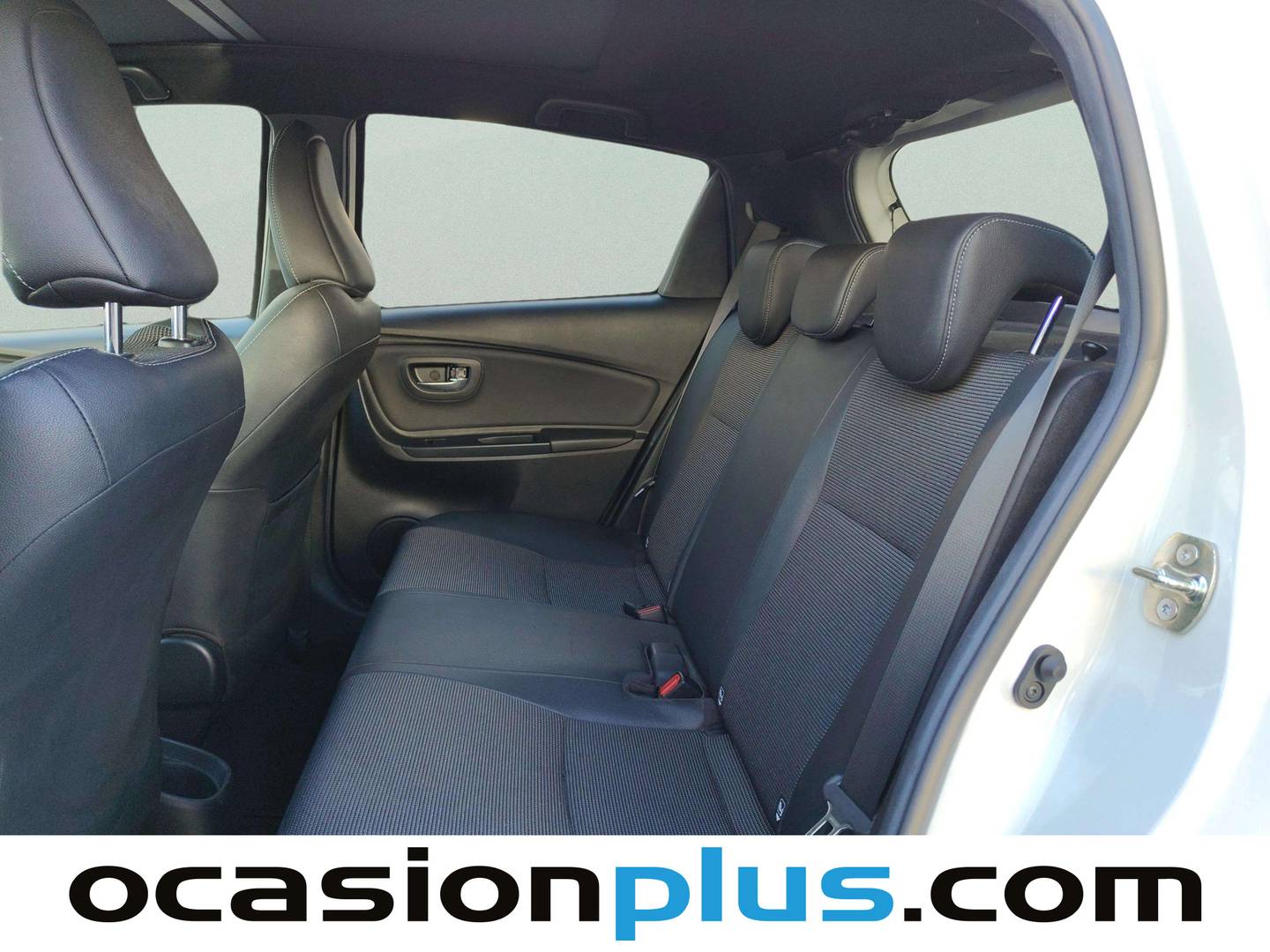 Foto asientos traseros Toyota Yaris Toyota Yaris 1.5 100H Advance (100 CV)