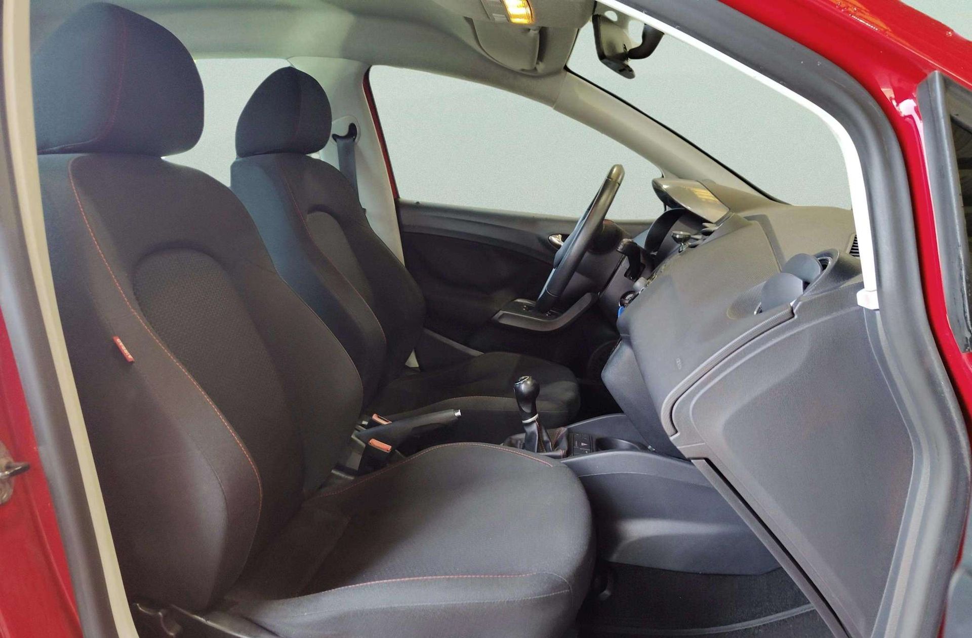 SEAT Ibiza 1.6 TDI CR FR - foto 17
