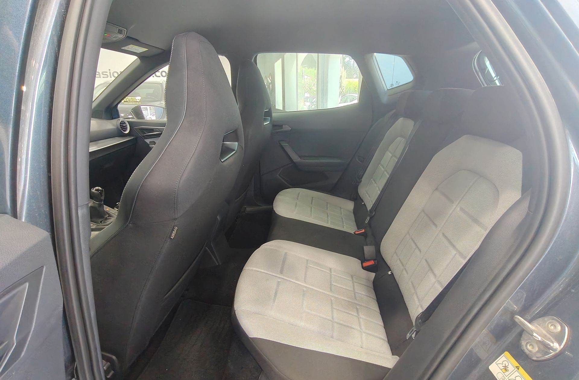 SEAT Arona 1.0 TSI FR - foto 11