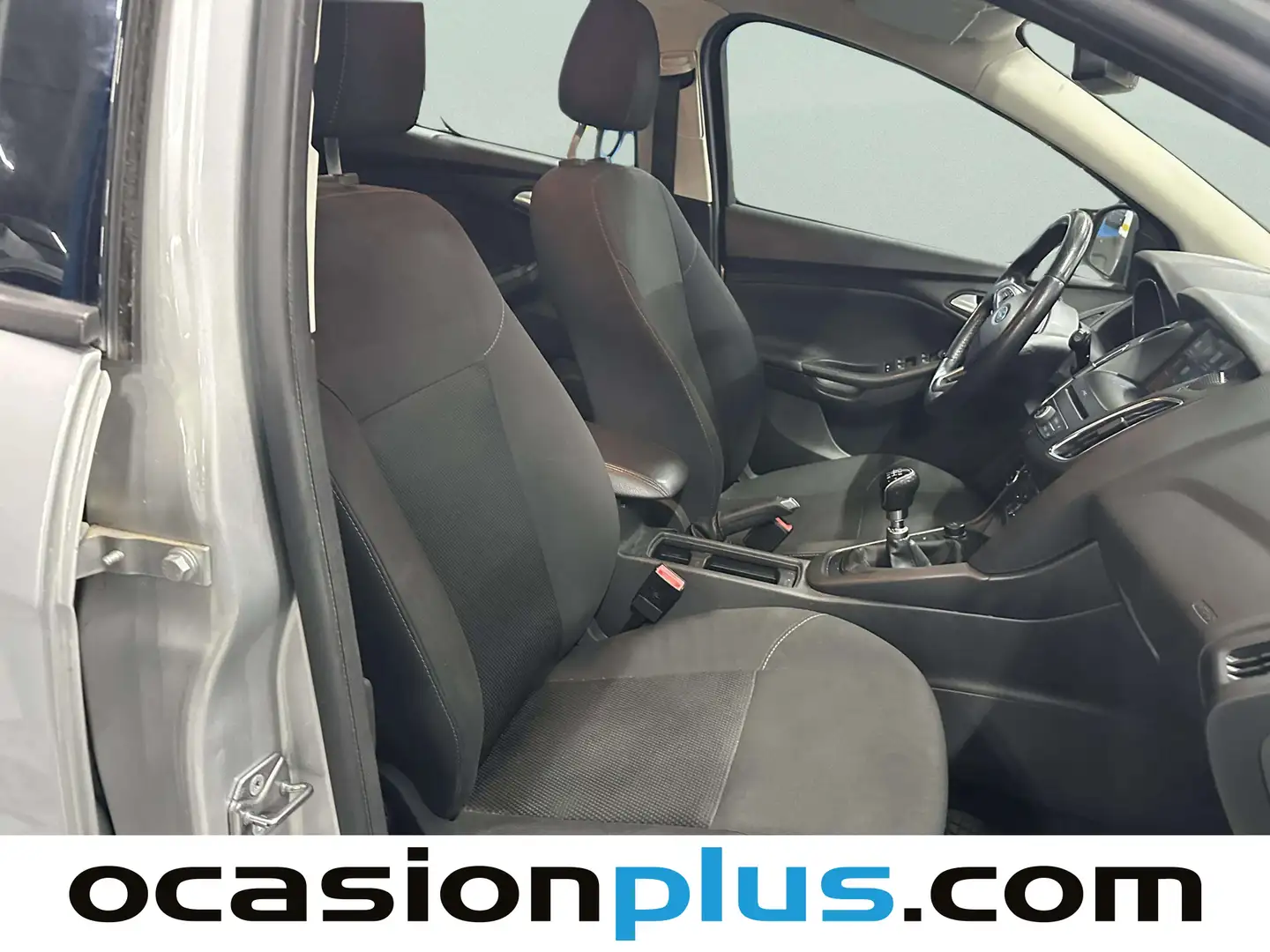 Foto Ford Focus Ford Focus 1.5 TDCI Business (120 CV)