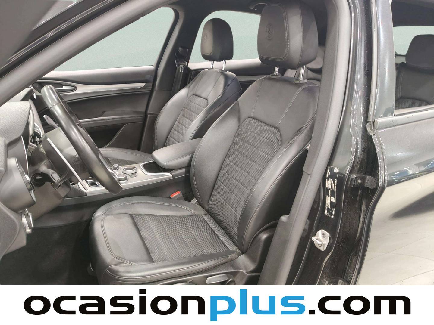 Foto Alfa Romeo Stelvio Alfa Romeo Stelvio 2.0 Gasolina Sprint Q4 Auto (200 CV)