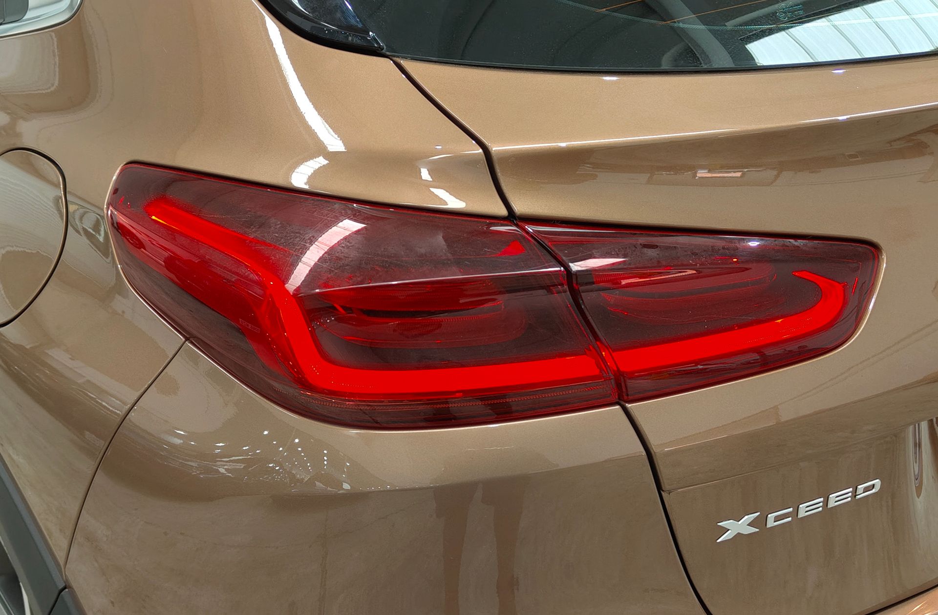 Kia XCeed 1.5 MHEV iMT Tech - foto 18