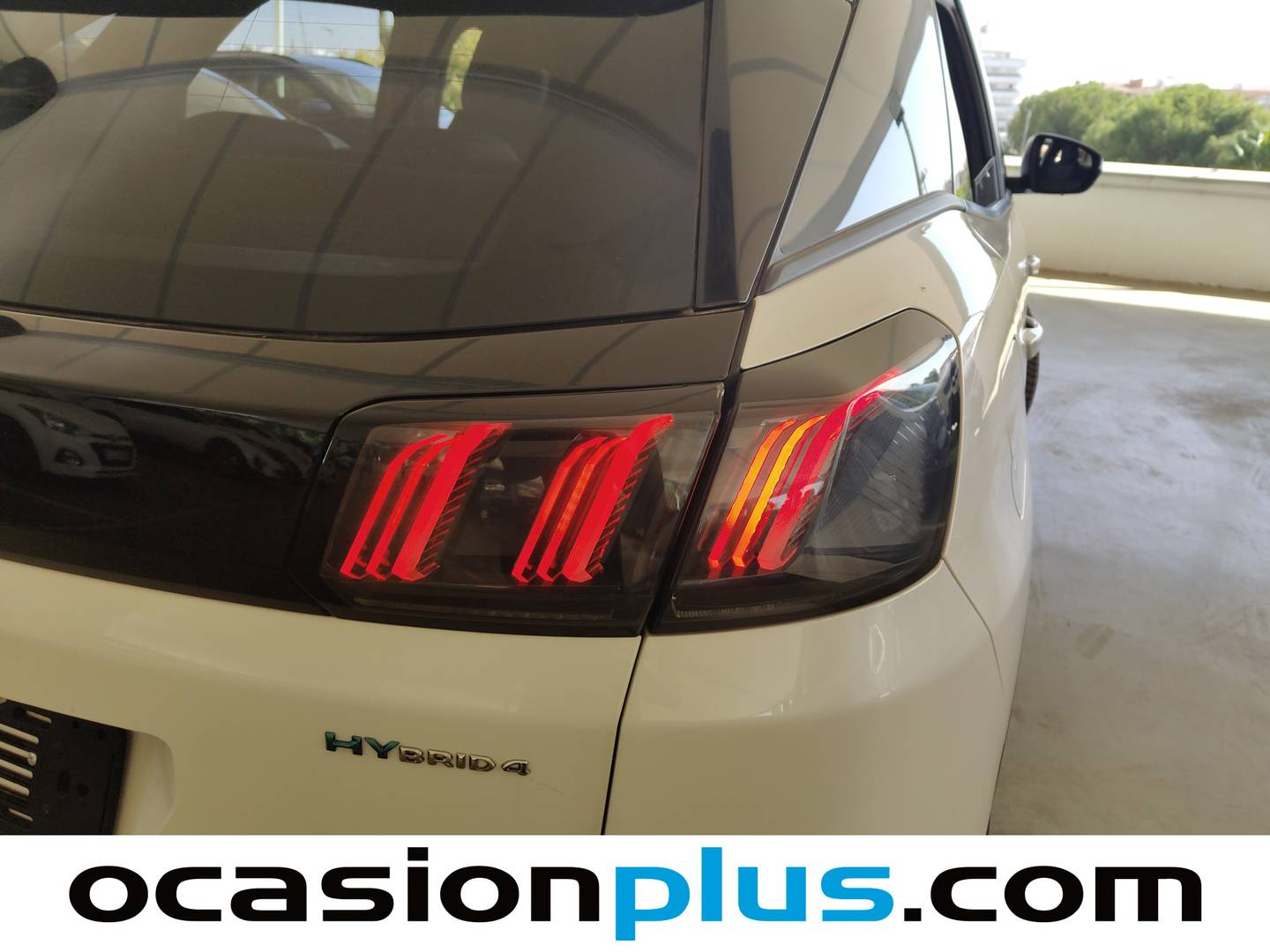 Foto Peugeot 3008 Hybrid Peugeot 3008 300 Allure Pack e-EAT8 (300 CV)