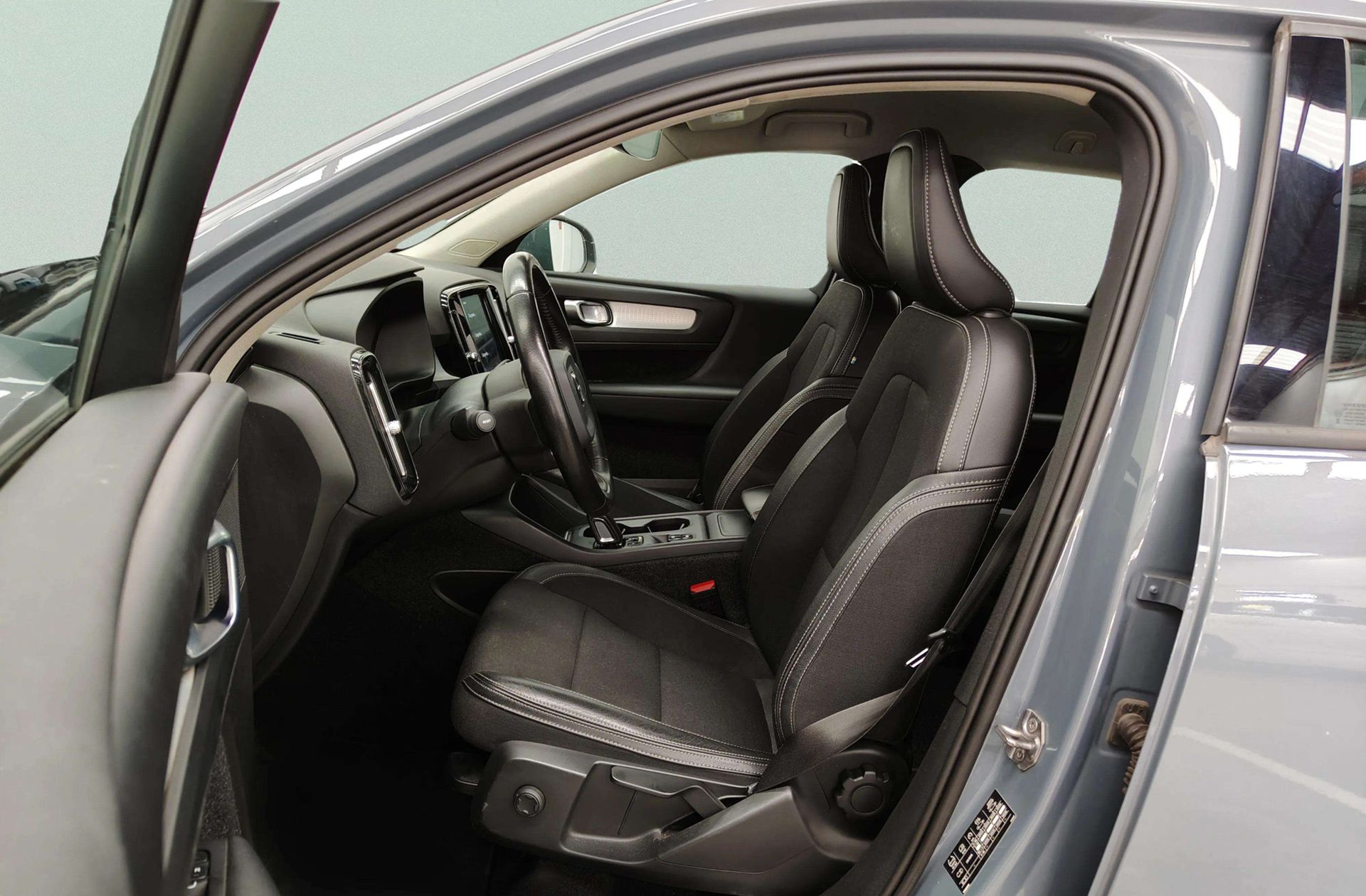 Volvo XC40 D3 Momentum AWD - foto 12