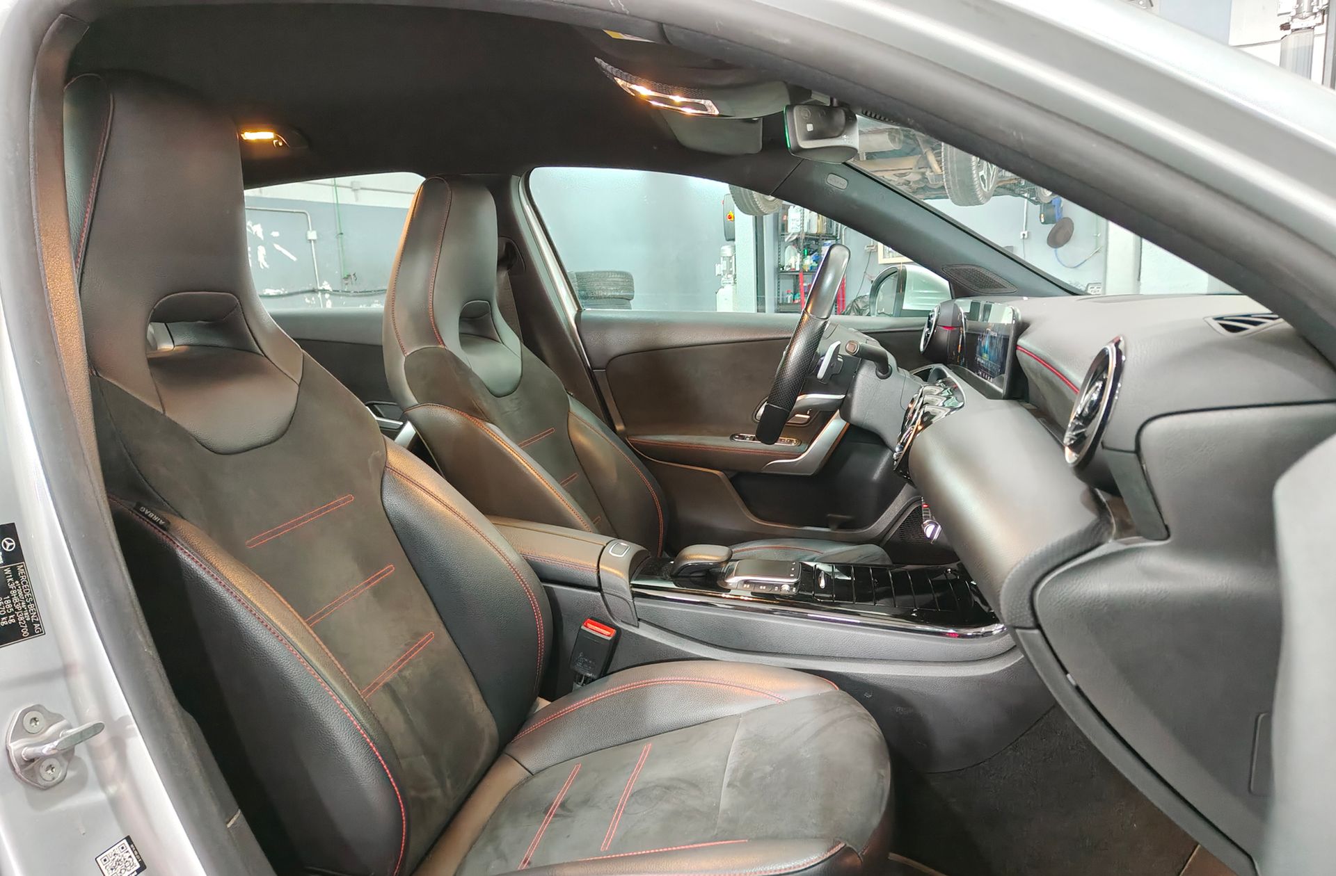 Mercedes-Benz Clase A 200 Pack AMG - foto 18