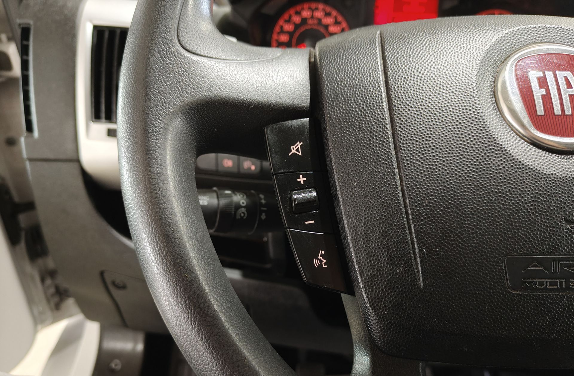 Fiat Ducato Furgon 3.0 Natural Power GNC 35 L2H2 - foto 19