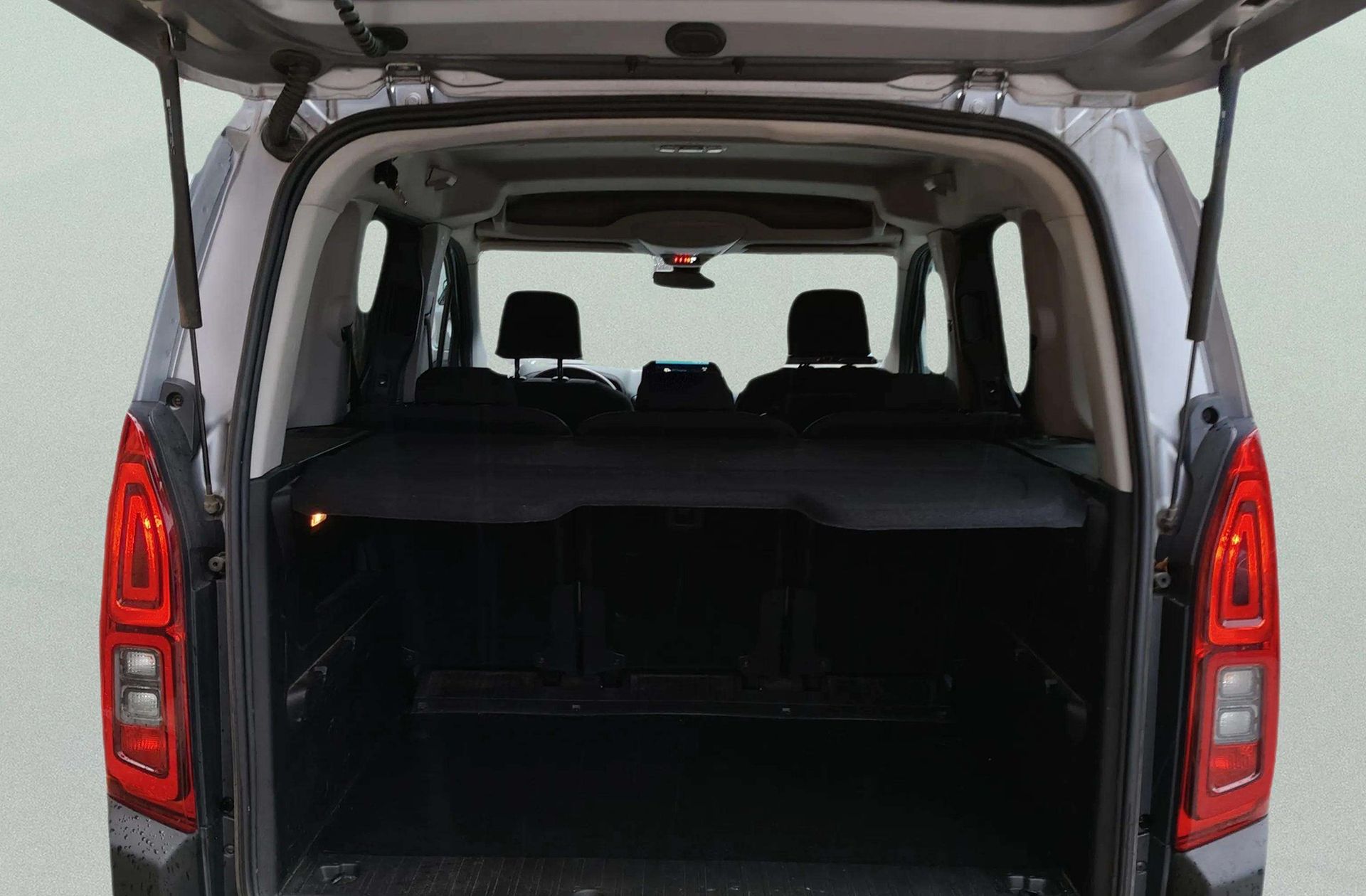 Citroën Berlingo BlueHDi 130 Talla M Shine - foto 16