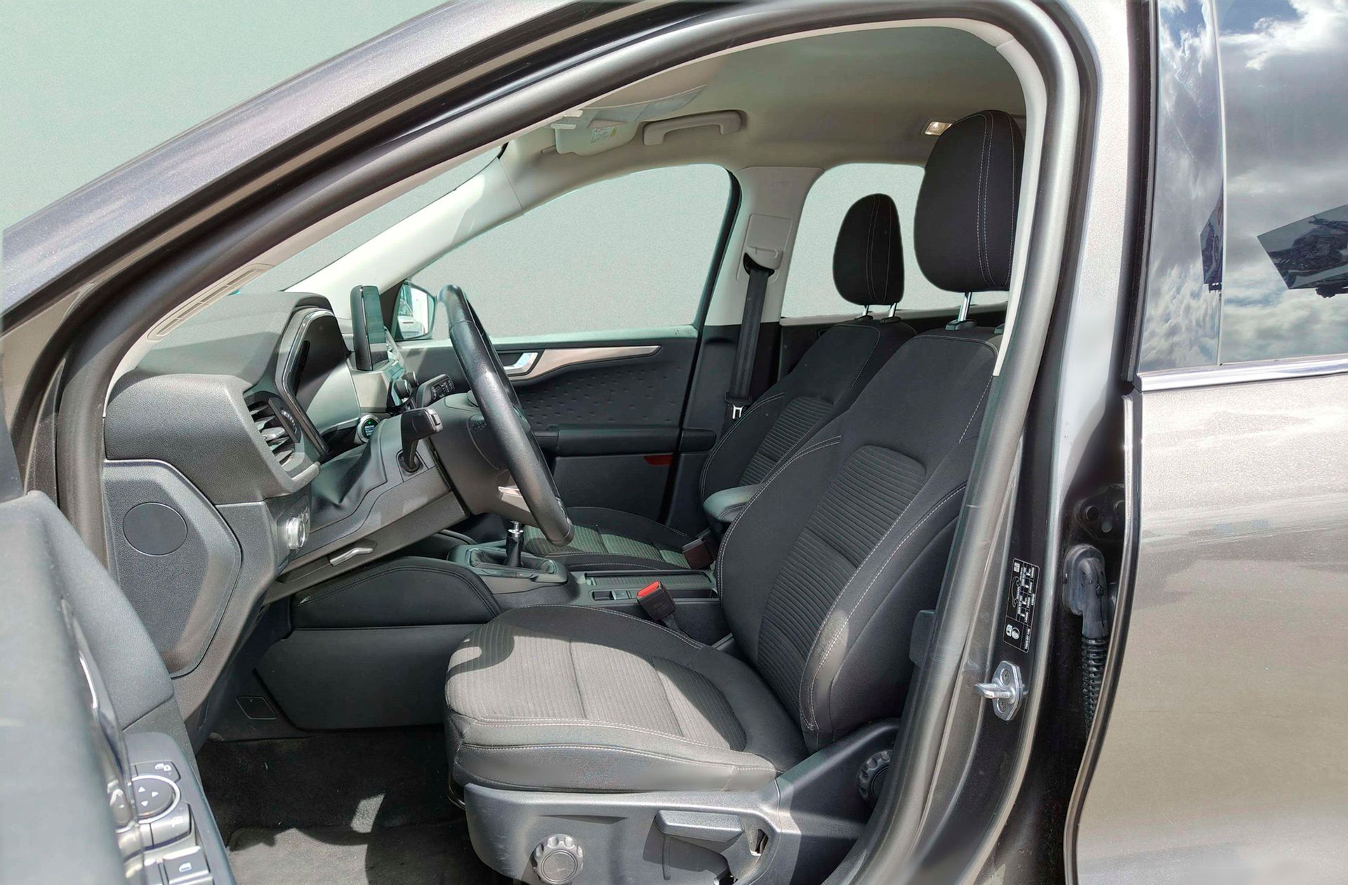 Ford Kuga 1.5 EcoBoost Titanium 4x2 - foto 11