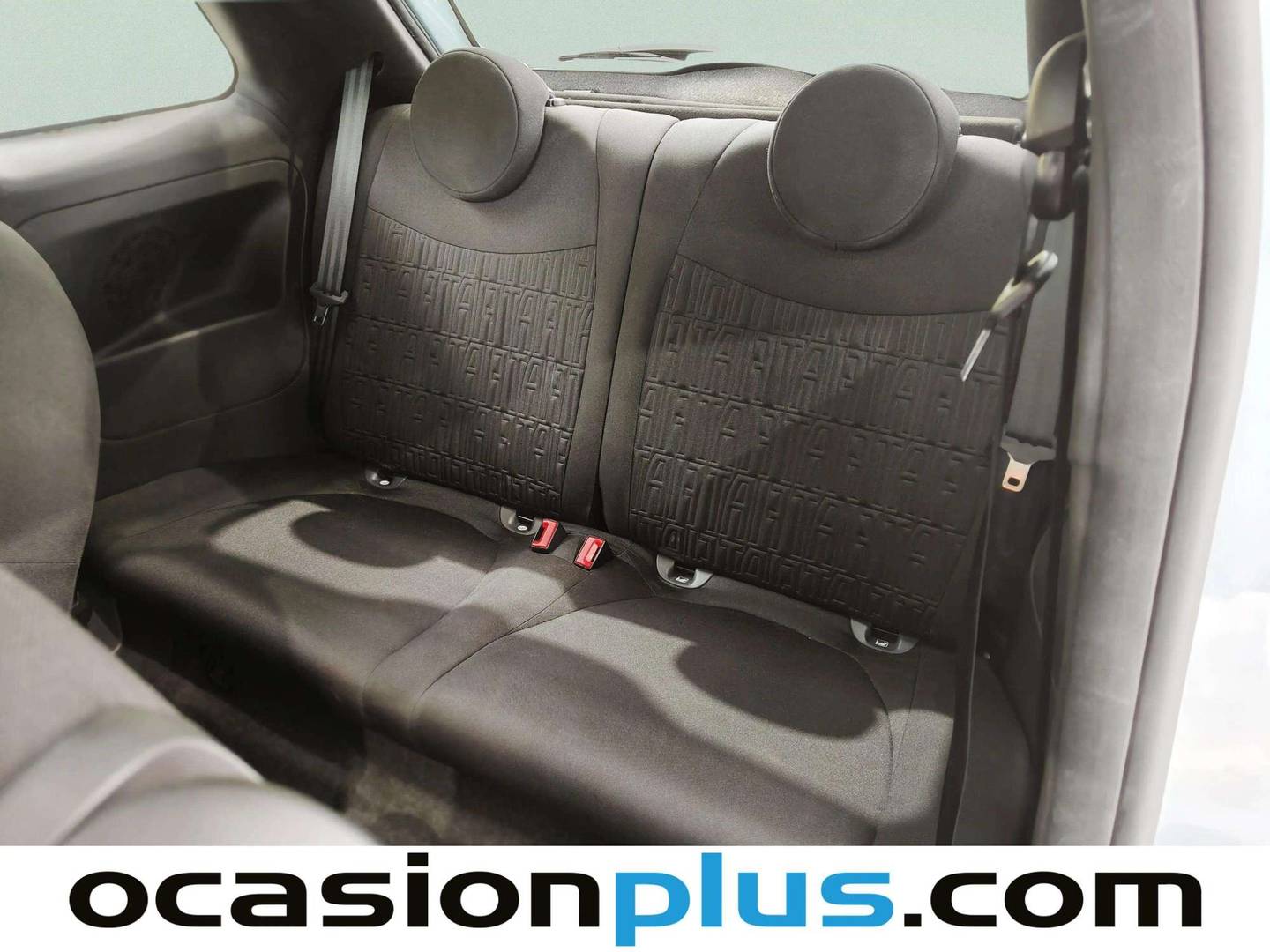 Foto asientos traseros Fiat 500 Fiat 500 1.0 Hybrid Dolcevita (70 CV)