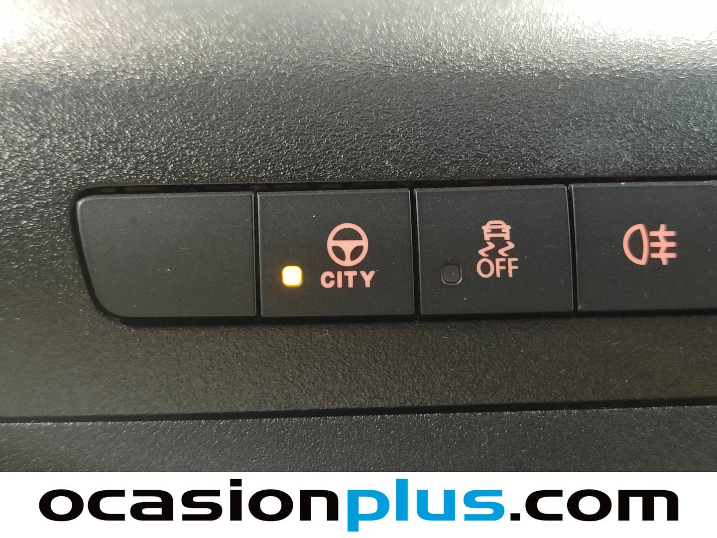 Equipamiento del Iveco Daily Iveco Daily Furgon 35 S 16 V 3520L/H2 (156 CV)
