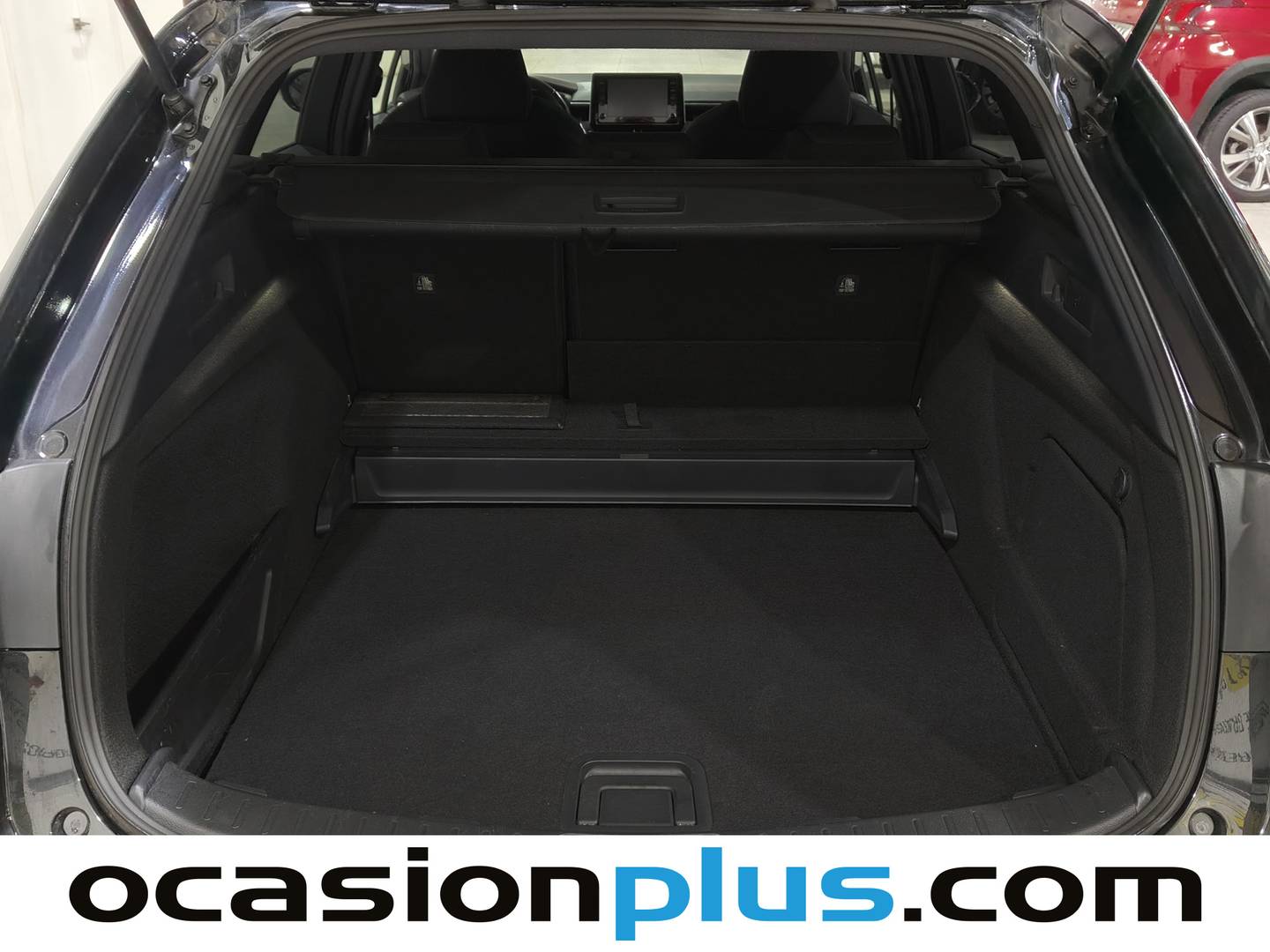 Fotos maletero Toyota Corolla Toyota Corolla Touring Sports 180H Feel! E-CVT (180 CV)