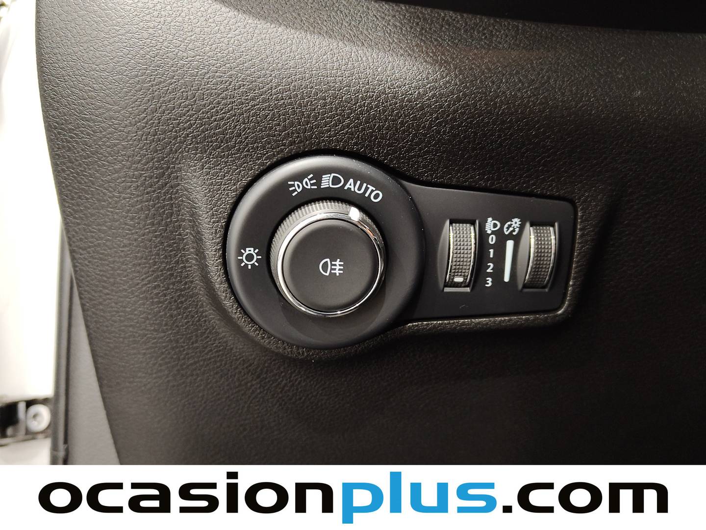 Foto Jeep Compass Jeep Compass 1.3 Gse Night Eagle FWD MT (130 CV)