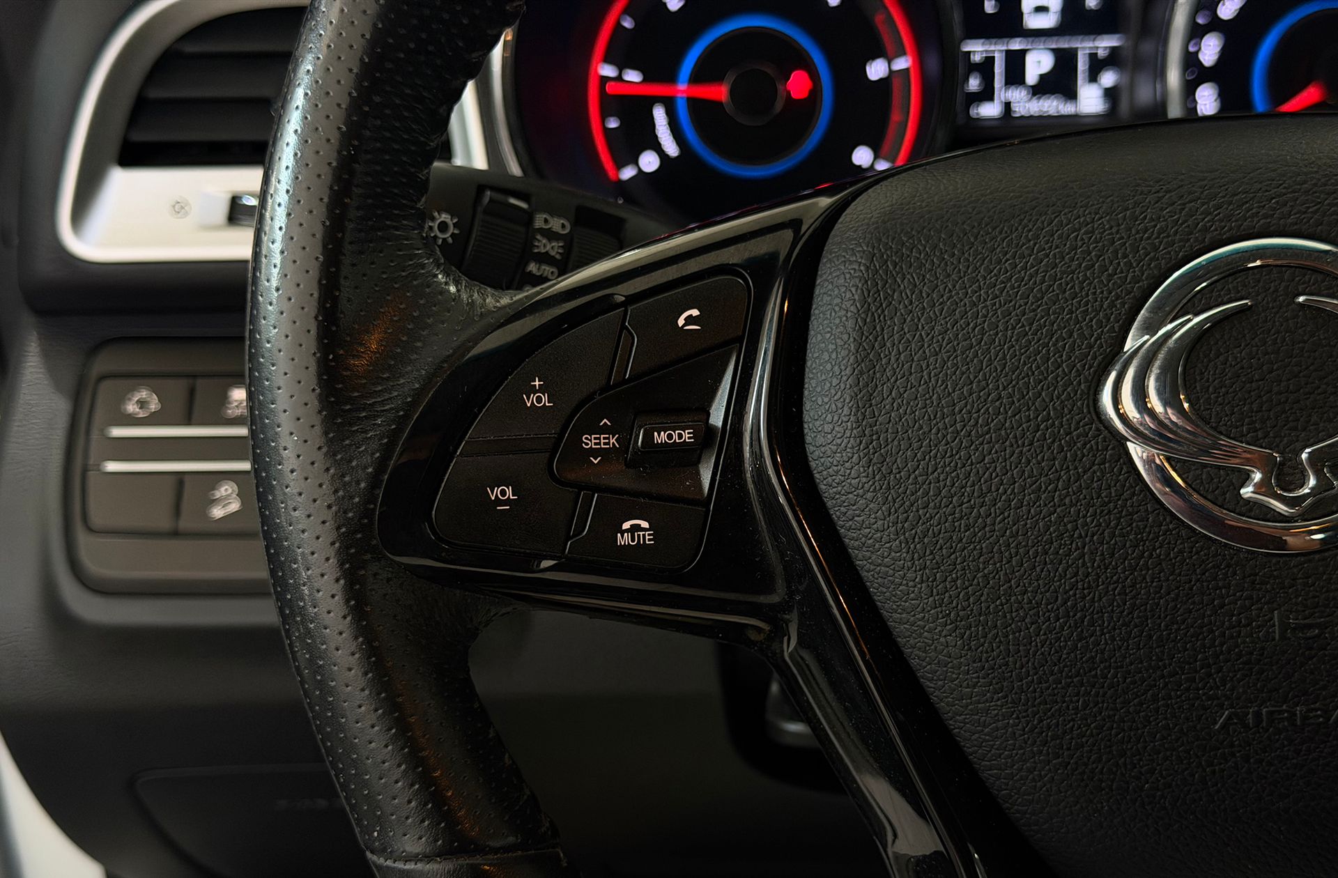 SsangYong Tivoli D16T Limited 4x4 - foto 29
