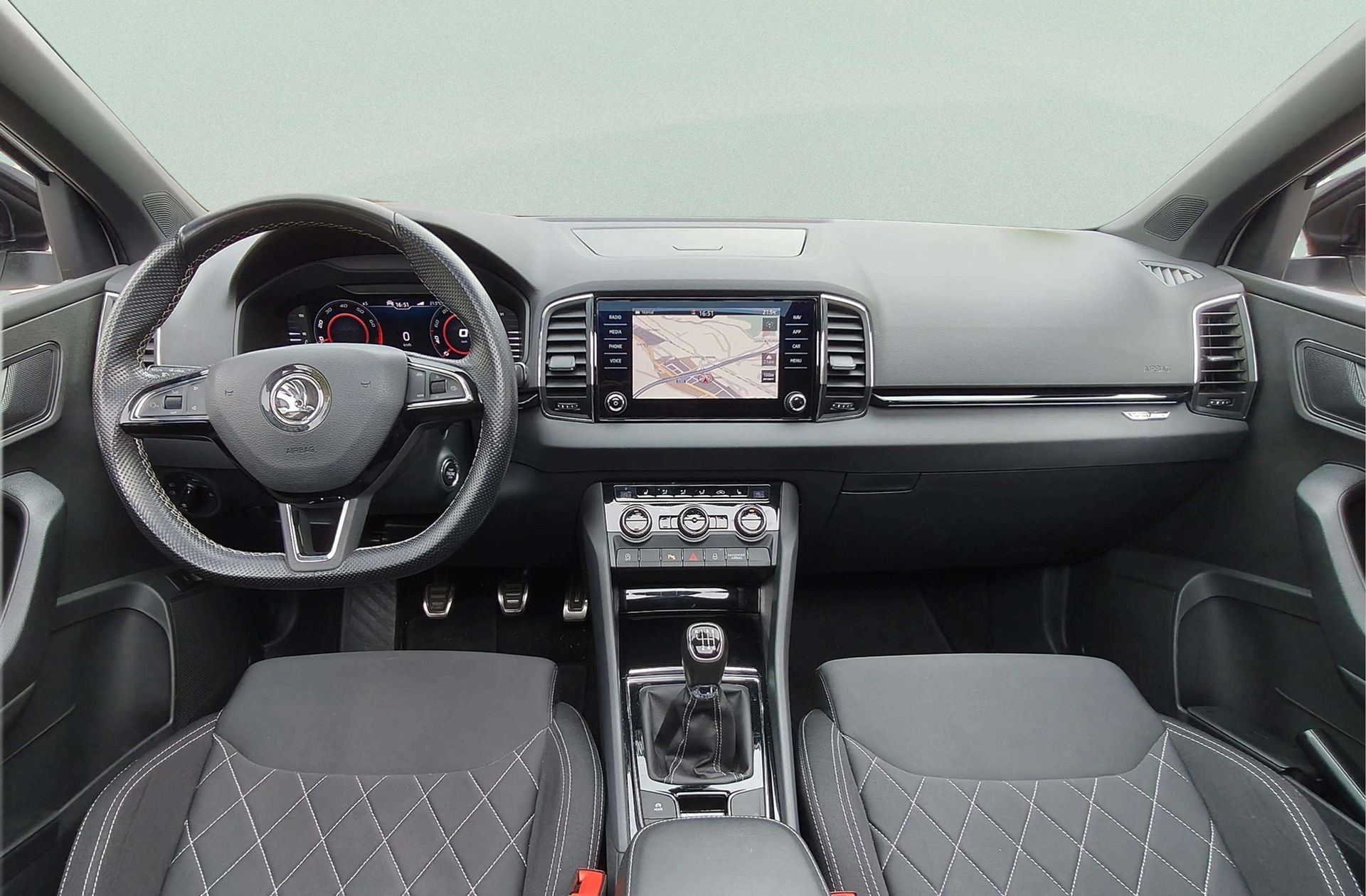 Škoda Karoq 1.5 TSI ACT Sportline - foto 7