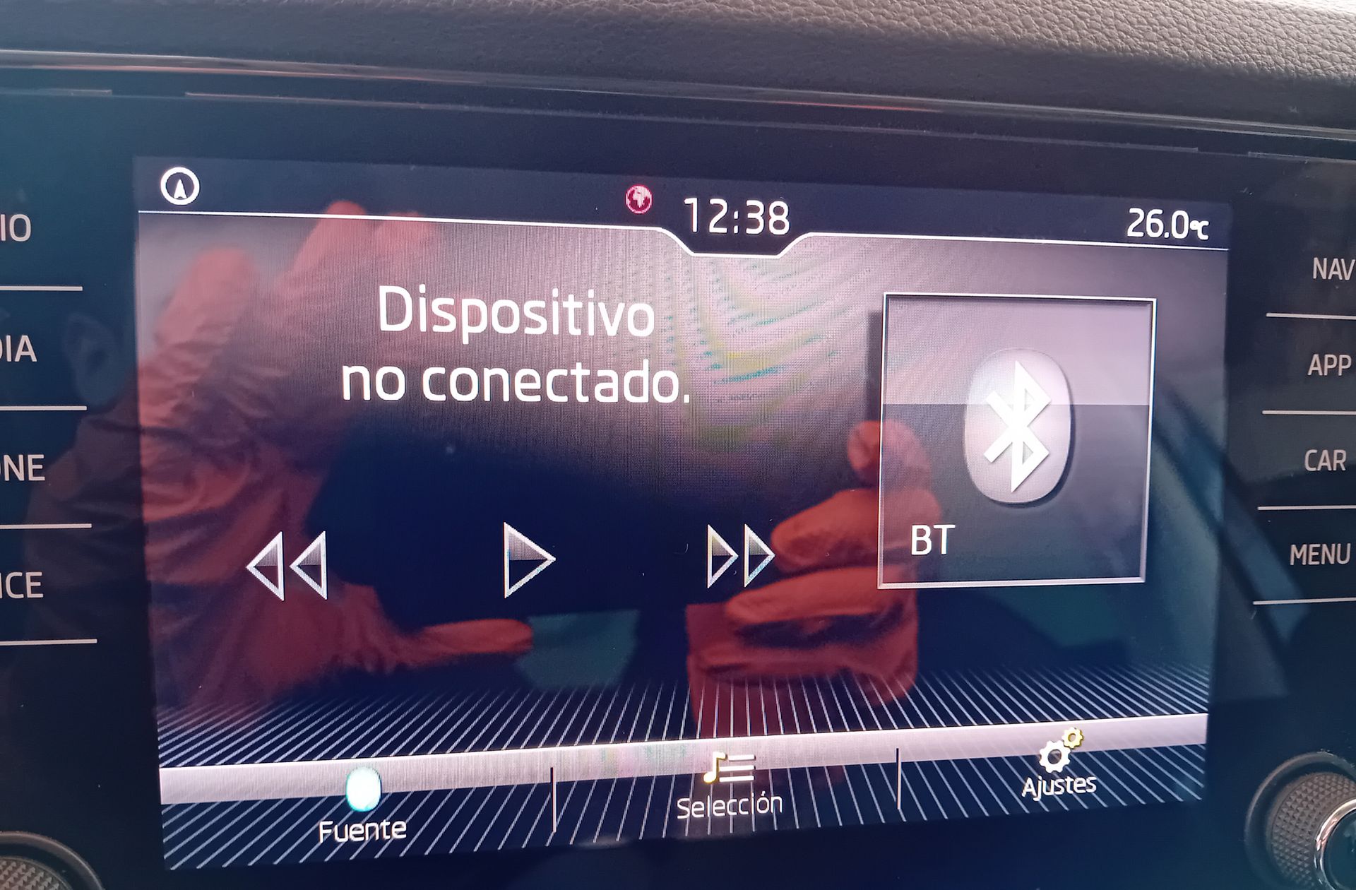 Škoda Karoq 1.0 TSI Like - foto 30