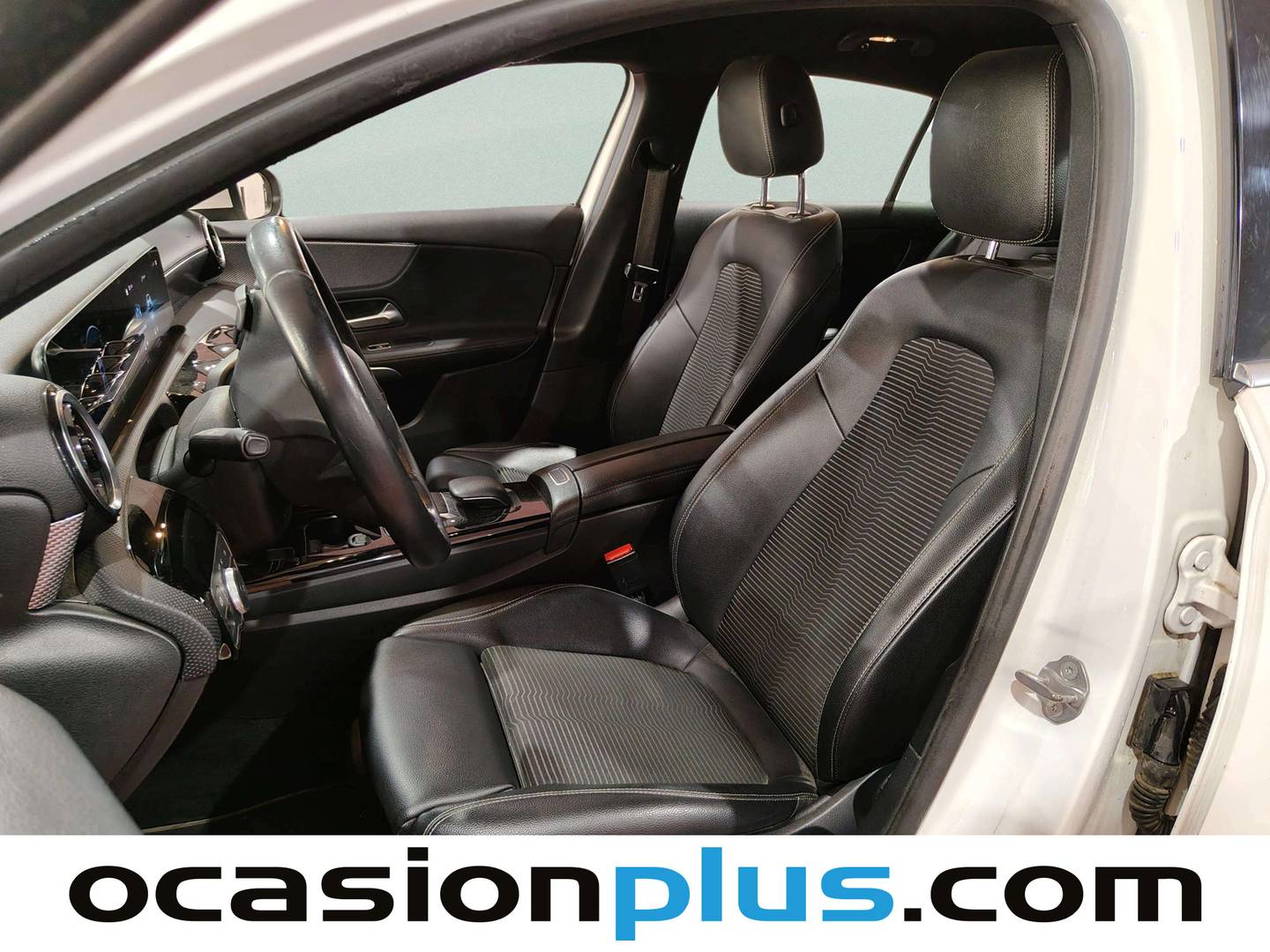 Foto asientos delanteros Mercedes Clase A Mercedes-Benz Clase A 200 d (150 CV)