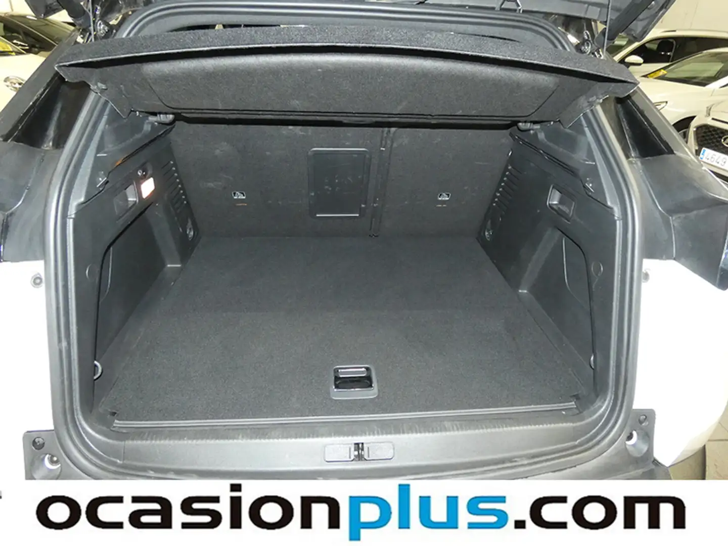 Foto Peugeot 3008 Hybrid Peugeot 3008 Hybrid 300 GT Pack e-EAT8 (300 CV)