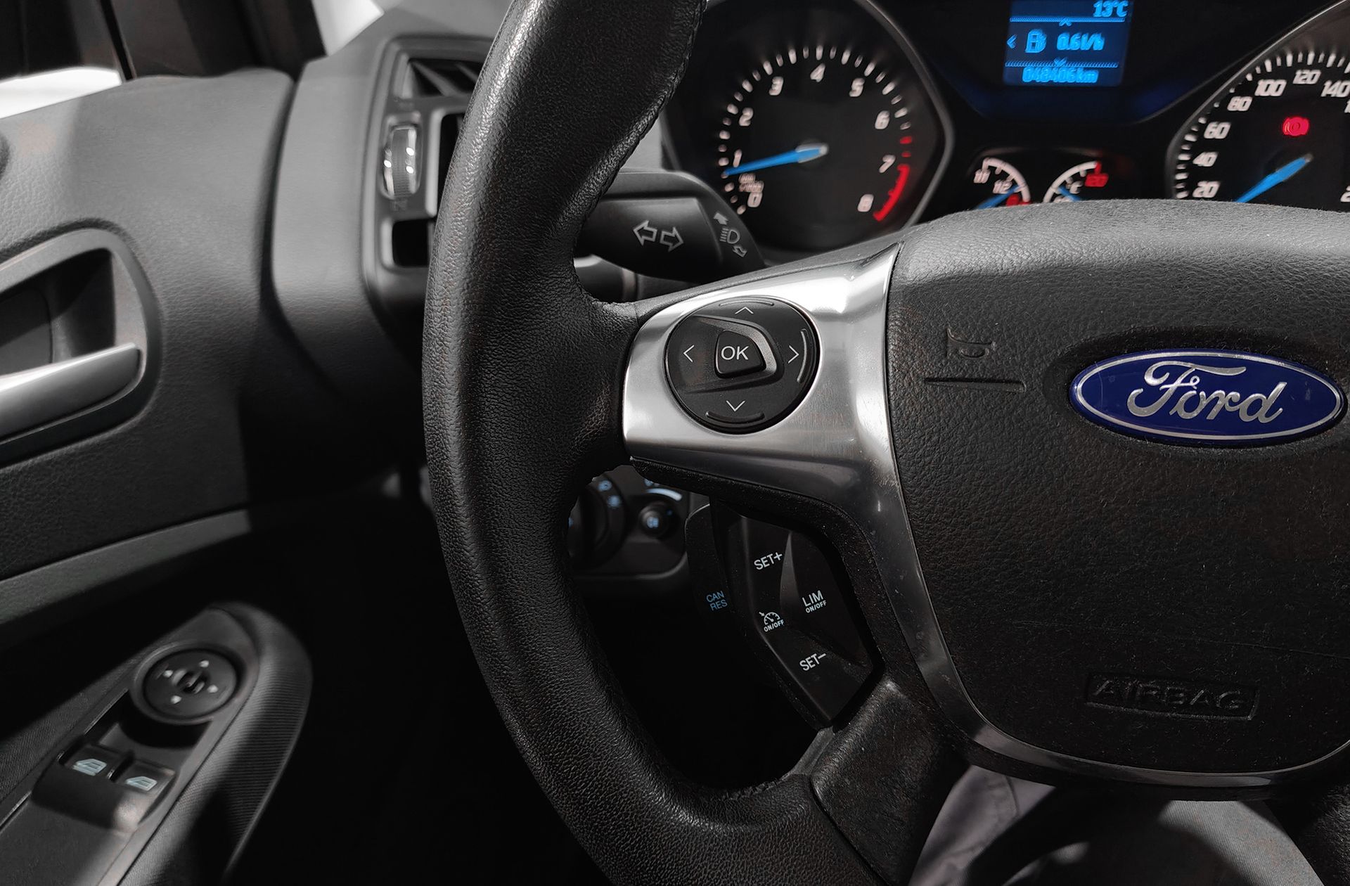 Ford C-Max 1.0 EcoBoost Trend - foto 24
