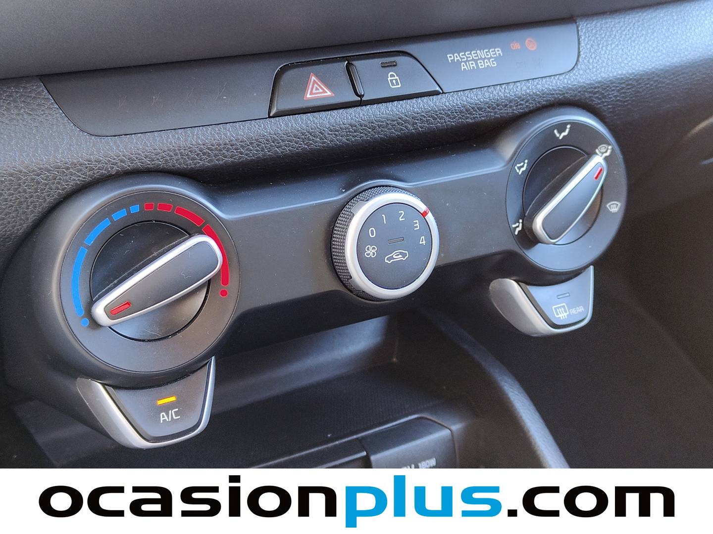 Equipamiento del KIA Stonic KIA Stonic 1.6 CRDi VGT Eco-D Concept (110 CV)