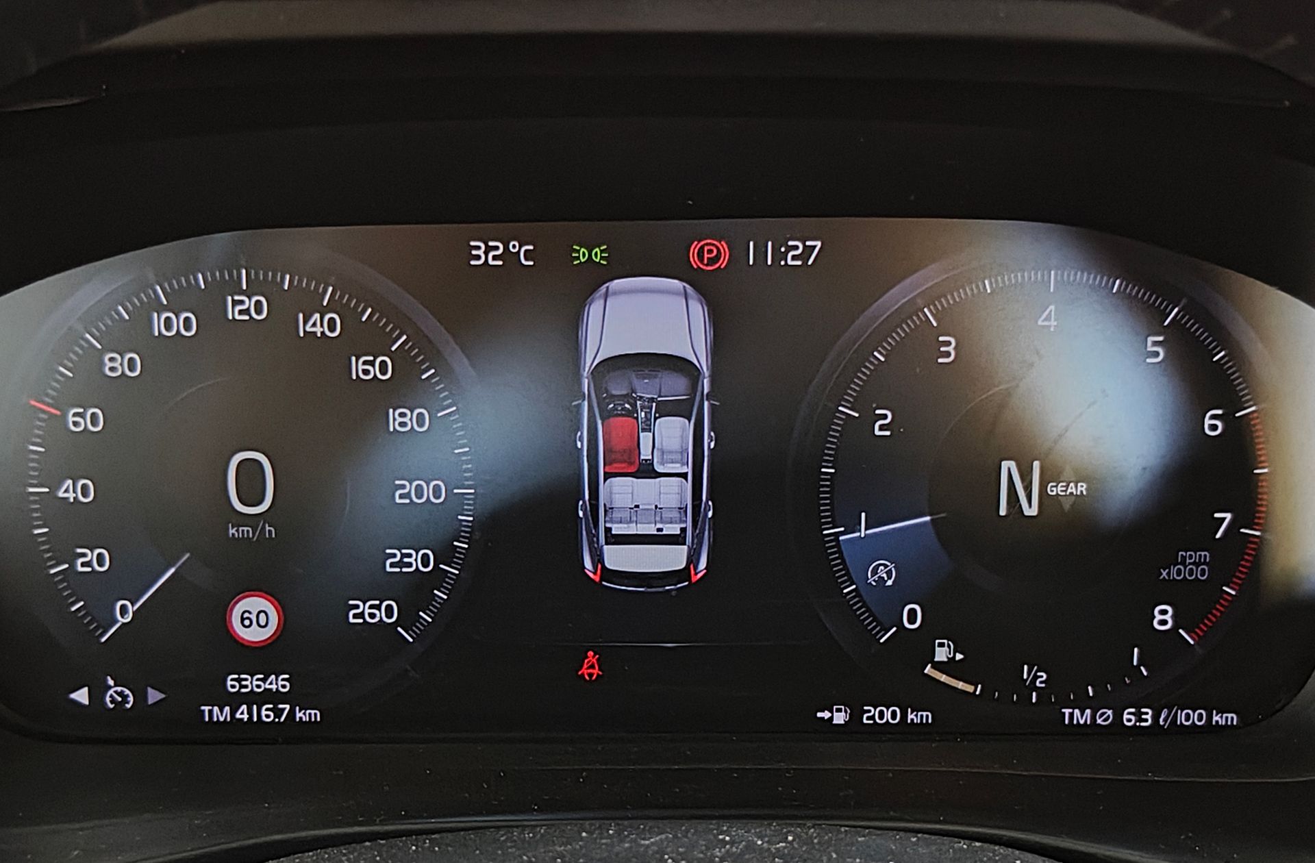 Volvo XC40 T2 Momentum Core - foto 27