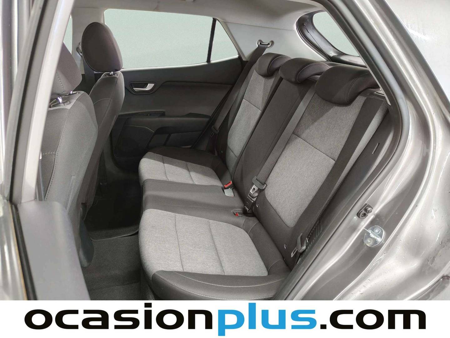 Foto asientos traseros KIA Stonic KIA Stonic 1.0 T-GDi MHEV MT Concept (100 CV)