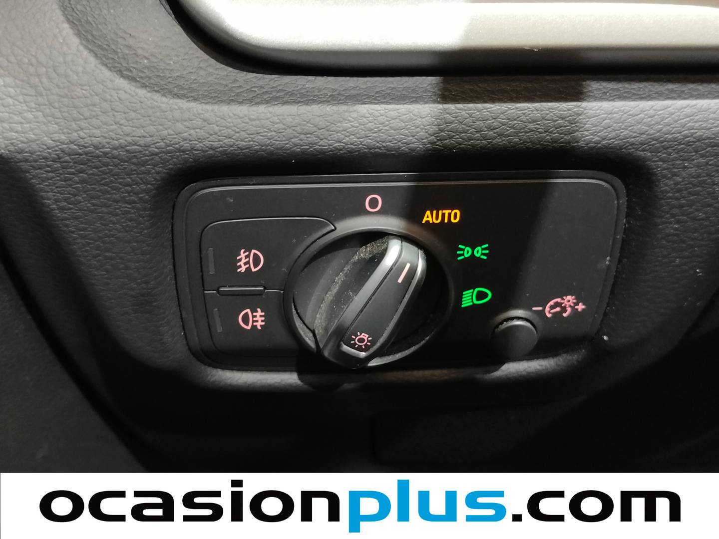 Extras del Audi A3 Audi A3 Sedan Design Edition 1.6 TDI (116 CV)