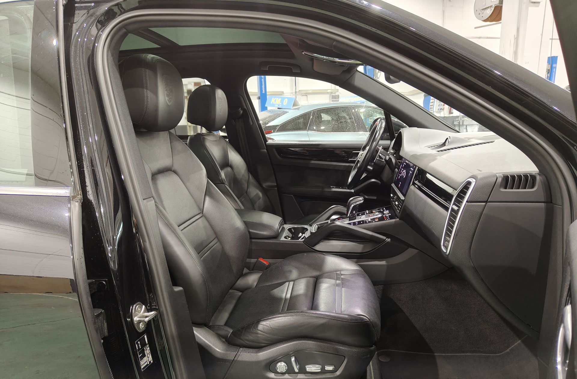 Porsche Cayenne - foto 22