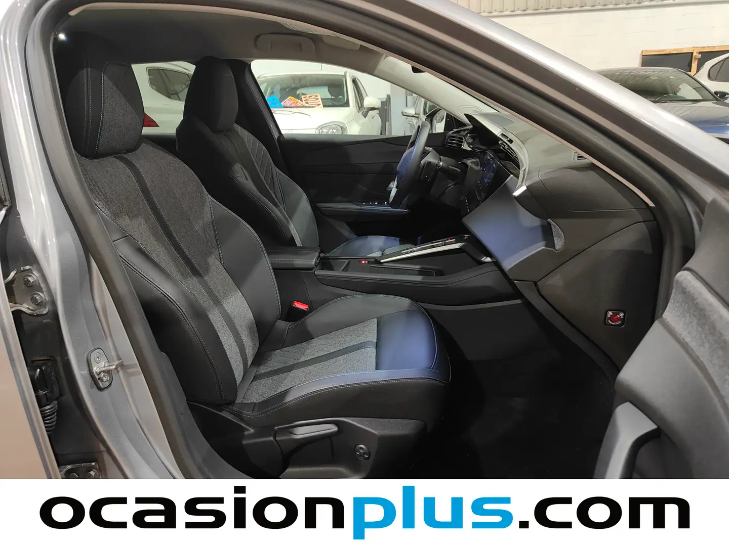 Foto Peugeot 408 Peugeot 408 Allure PHEV 180 e-EAT8 (181 CV)