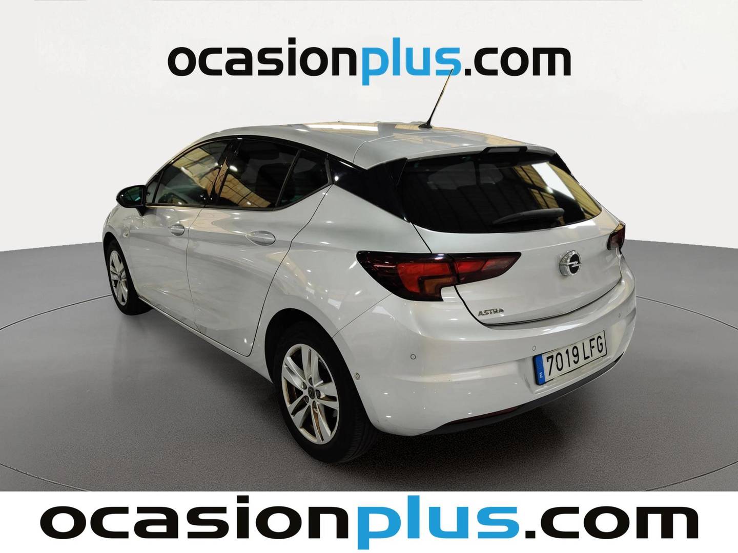 Foto trasera Opel Astra Opel Astra 1.2 Turbo SHL GS Line (110 CV) derecha